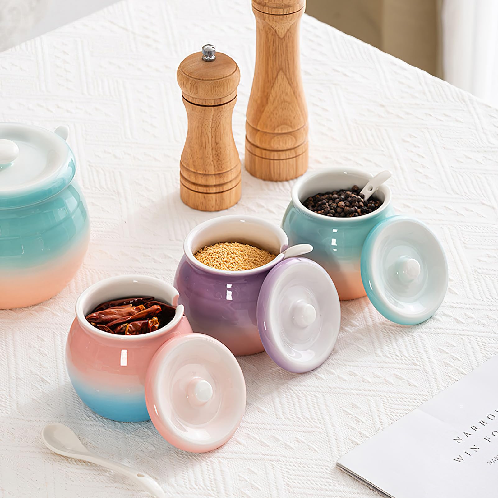 Azucarero de cerámica con tapa y cuchara, tarro de porcelana para sal y azúcar, recipiente para condimentos, tarro de almacenamiento de condimentos de pimienta para el hogar, cocina, 300 ml,