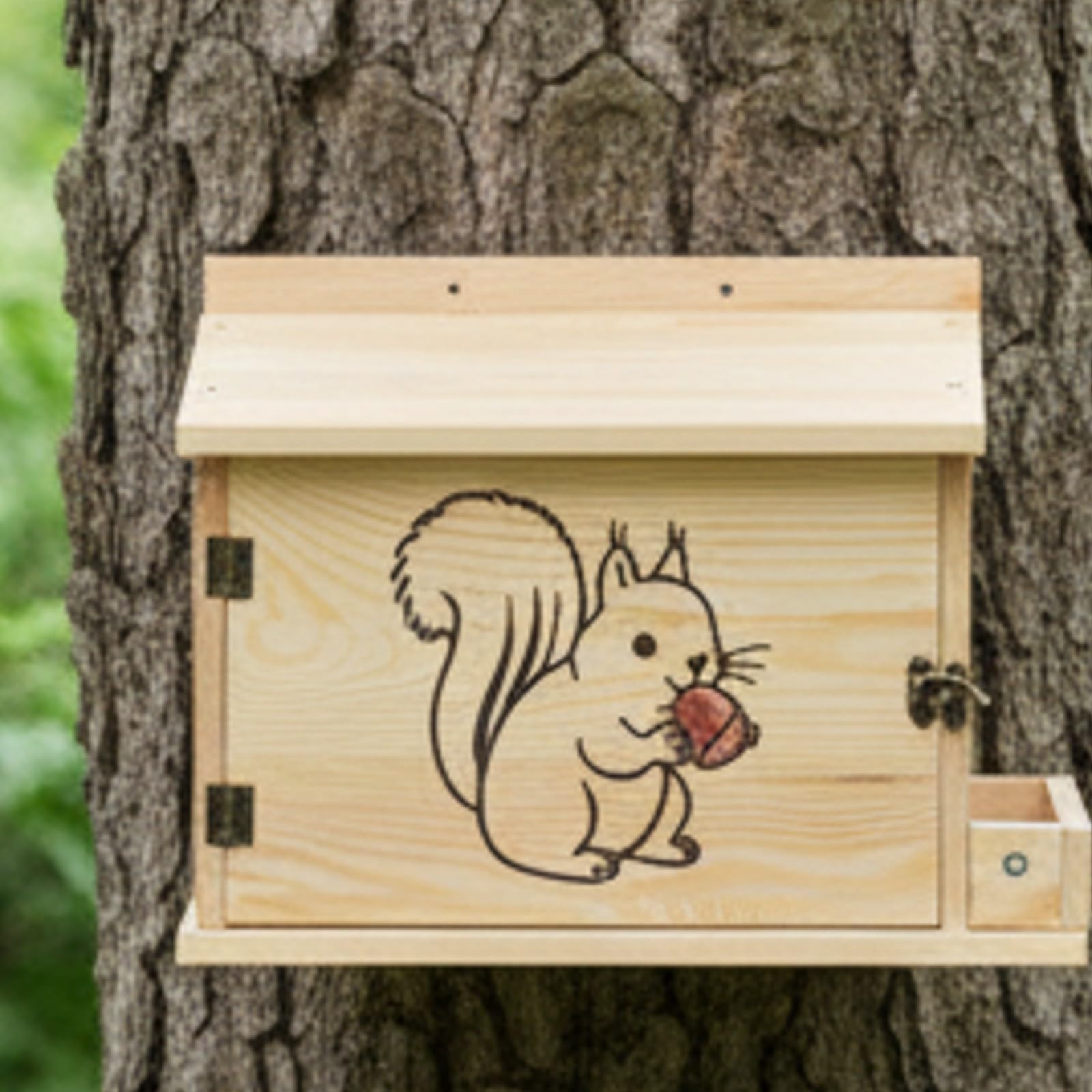 Eichhörnchen Unterschlupf mit Schutzvordach Und Metallbeschlag für Kleine Säugetiere Robuste Nistbox mit Belüftung für Ganzjährige Nutzung für Baummontage Und Gartenwildtier Beobachtung