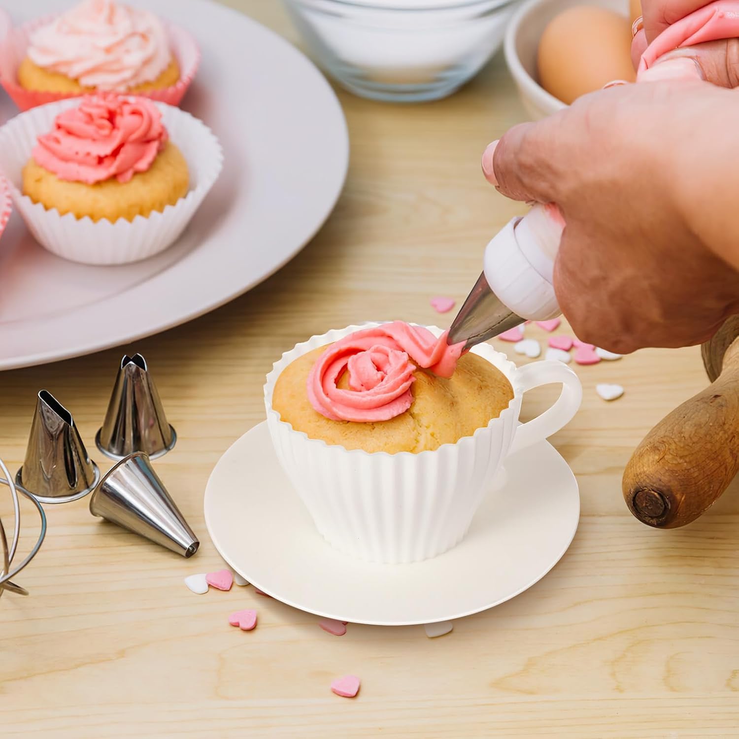Silicone Muffin Cup, 20pcs Tea Cups Set, Reusable Silicone Cupcake Baking Cup, Oven Safe Baking Cupcake Liners for Party Christmas Birthday Afternoon Tea,10 Cups & 10 Saucers