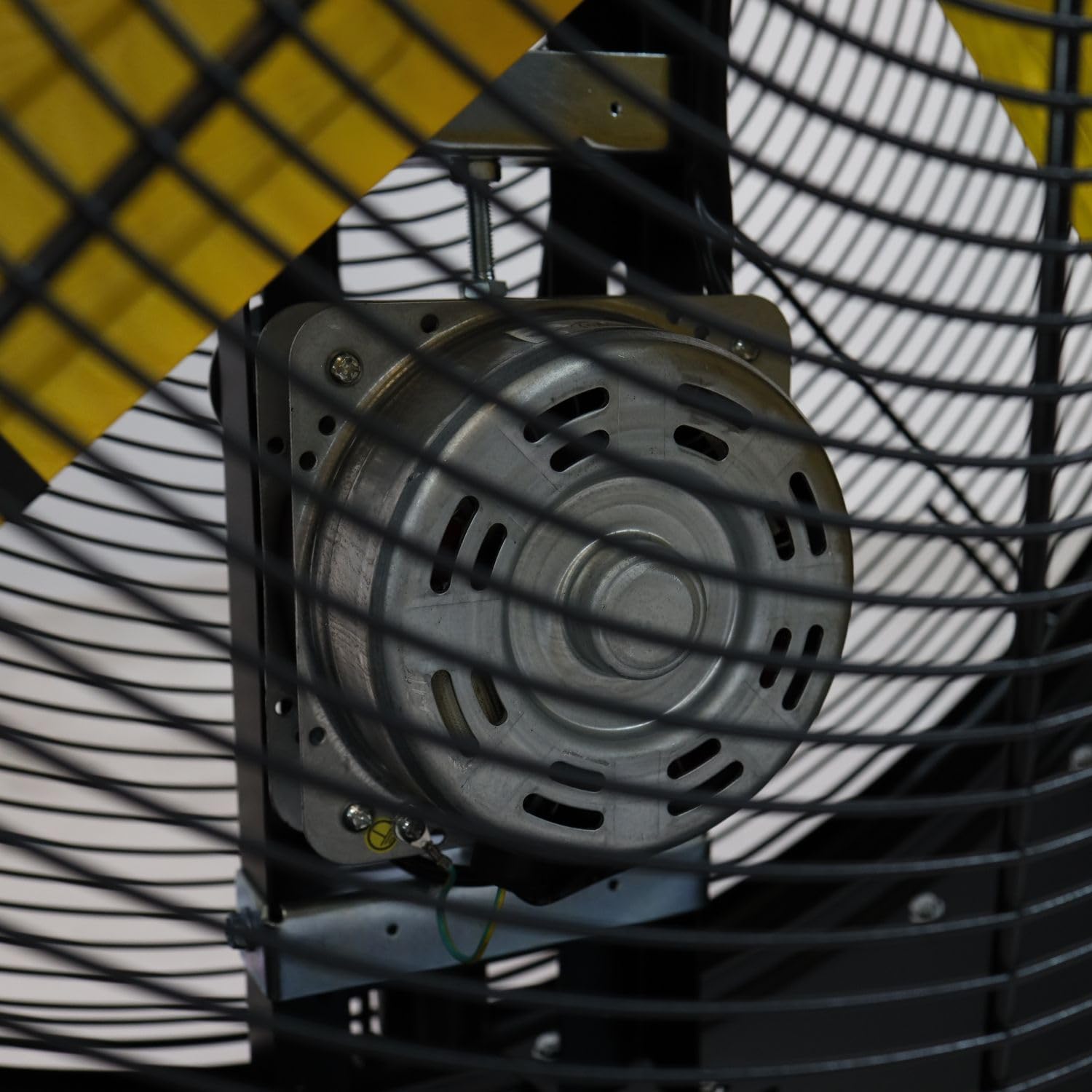Garland TURBO 36C-V23 - Ventilador industrial de suelo 490W, 336 m³/min, 91 cm, transmisión por correa, con ruedas