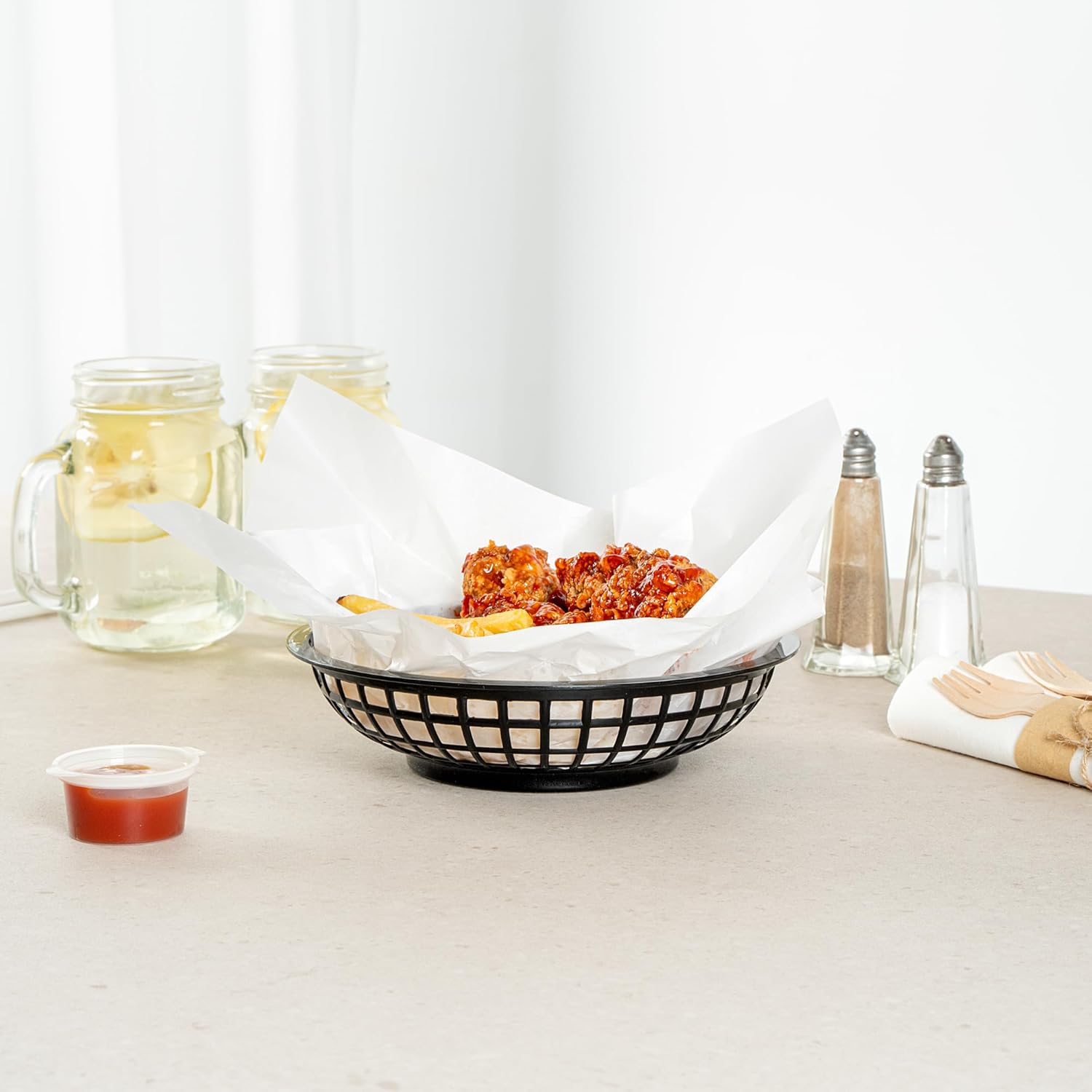 Restaurantware Fast Food Serving Baskets 10 Pack Of 7.87 x 1.97 Inch Round Plastic Bread Fry Deli Baskets Reusable Microwavable Dishwashable Black Serving Trays For Rolls Sandwiches Burgers