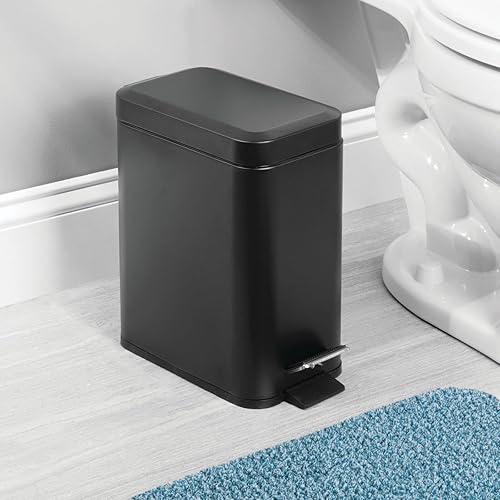 Miniatura 3 de mDesign - Cubo de basura de 1,3 galones de perfil delgado con escalón de metal, papelera, contenedor de basura, baño, tocador, dormitorio, cocina,