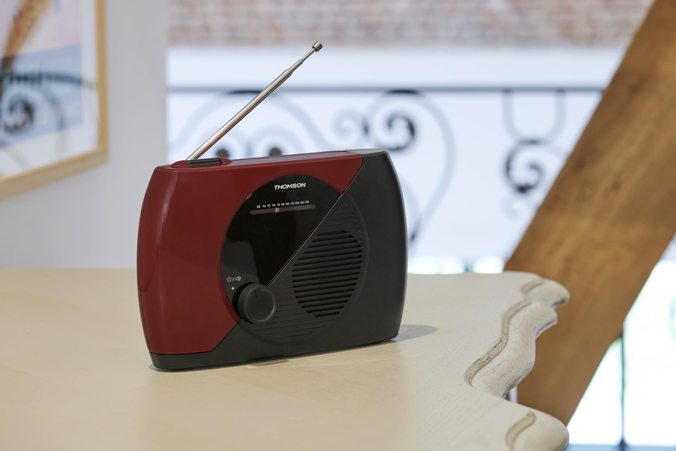 Radio analógica FM RT353 color rojo
