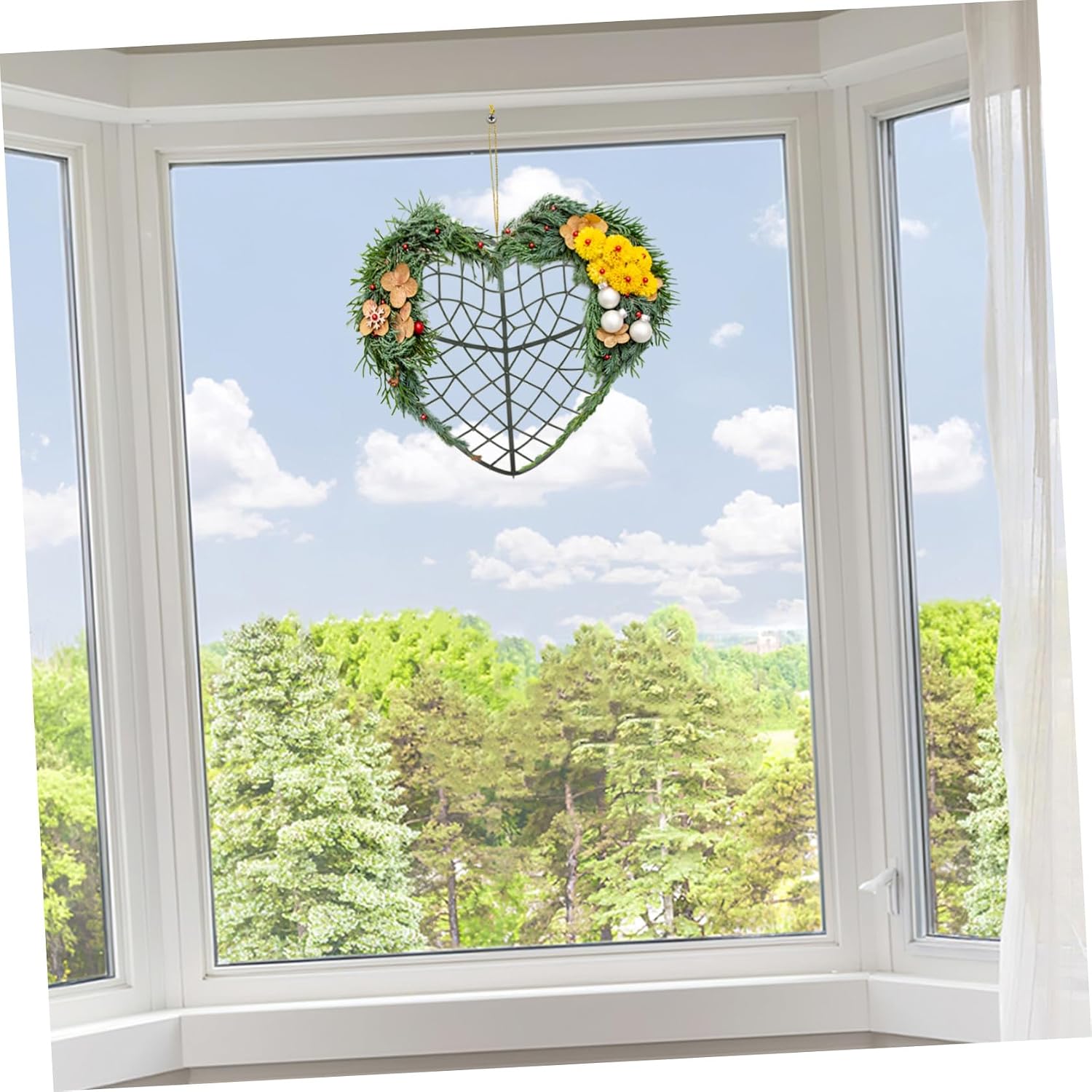 4pcs Heart Shaped Flower Wreath Frame with Mesh Grid Base Artificial Floral Holder for DIY Heart Wreath Crafts for Wedding Party and Home Decoration