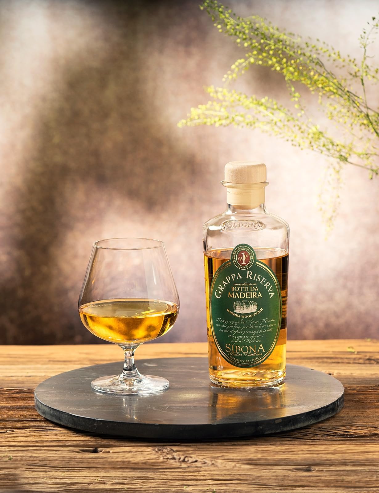 Nº1 SIBONA Grappa Riserva Botti da Madeira 40% vol. (1 x 0,5l) – Fassgelagerter, italienischer Grappa gereift in Madeira-Fässern