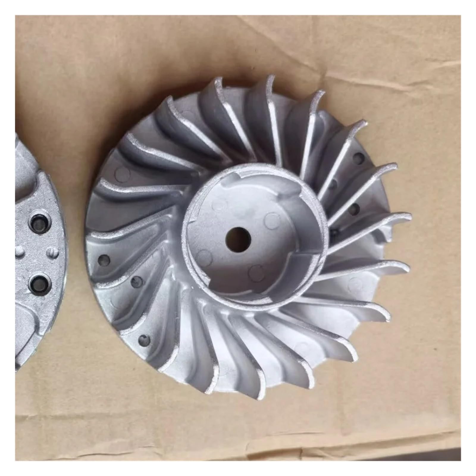 Volant magnétique de moteur thermique FS250 FS300 pièce