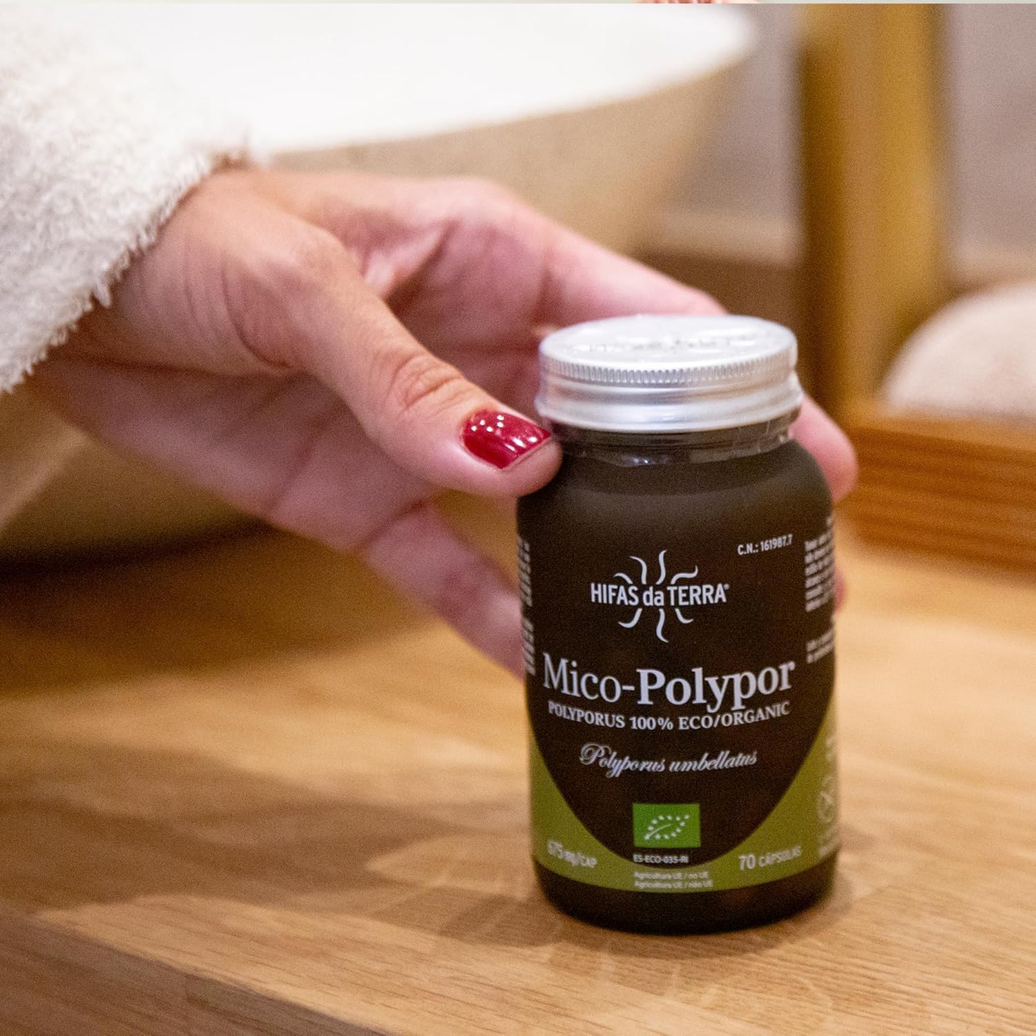 HIFASDATERRA MICO POLYPOR (polyporus) HDT 70cap. – complément complet proposé en gélules pratiques, boîte de 70 gélules, recommandé en complément d’une alimentation équilibrée et convient à ceux qui p