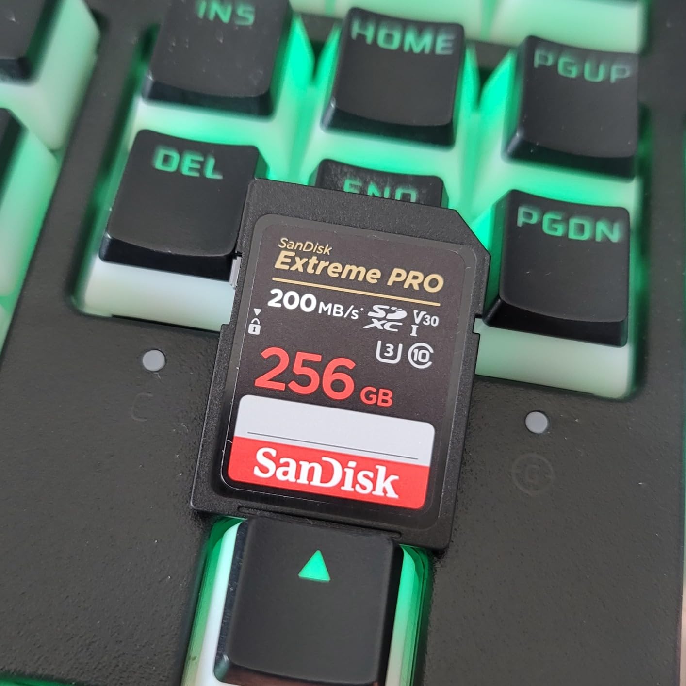 A Reliable and High-Performance Storage Solution From a Trusted Brand!