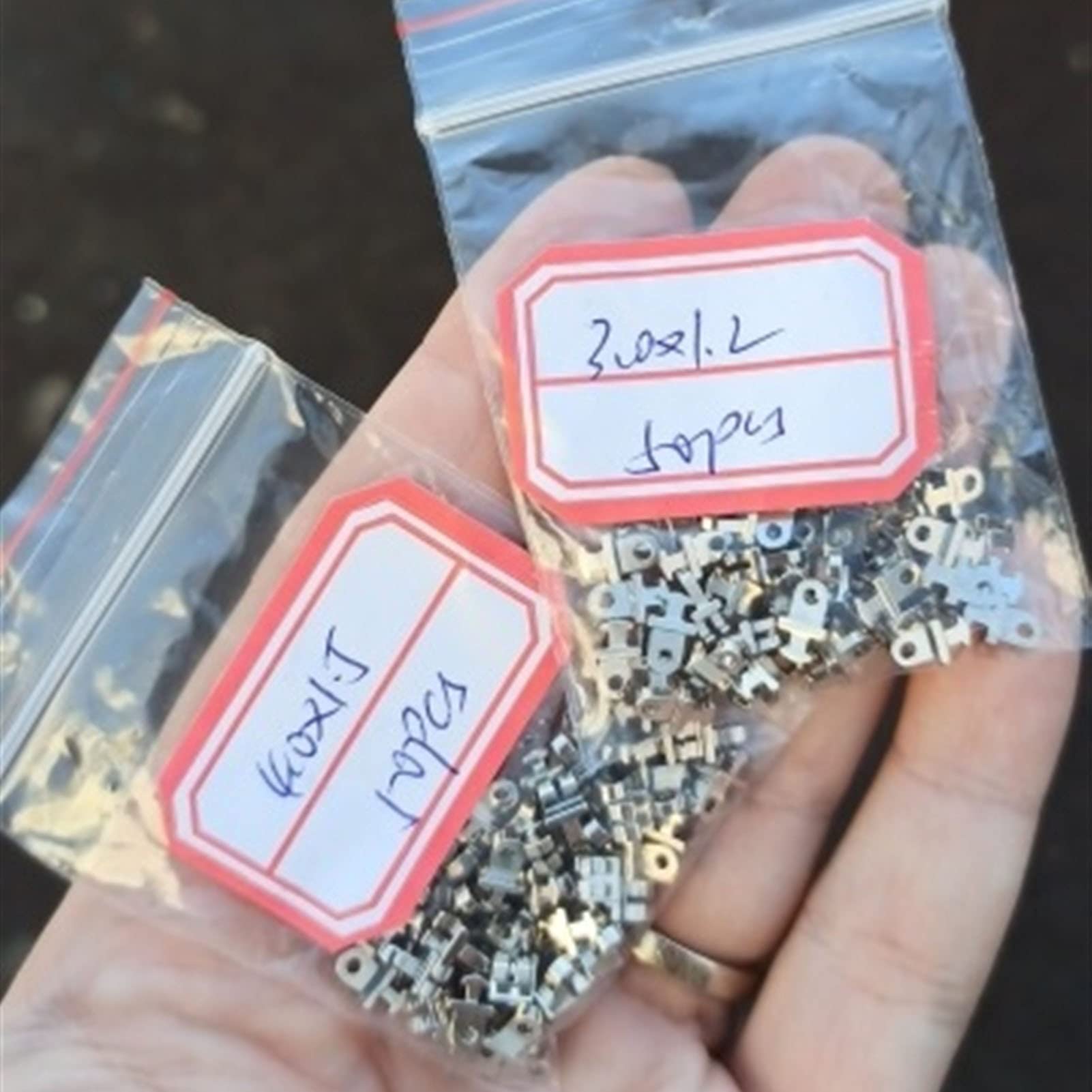 Zawias do okularów, 50 sztuk zębów pojedyncze zawiasy do okularów srebrne różne rozmiary plastikowa uszkodzona stal zastępcza(3.5x1.5mm)