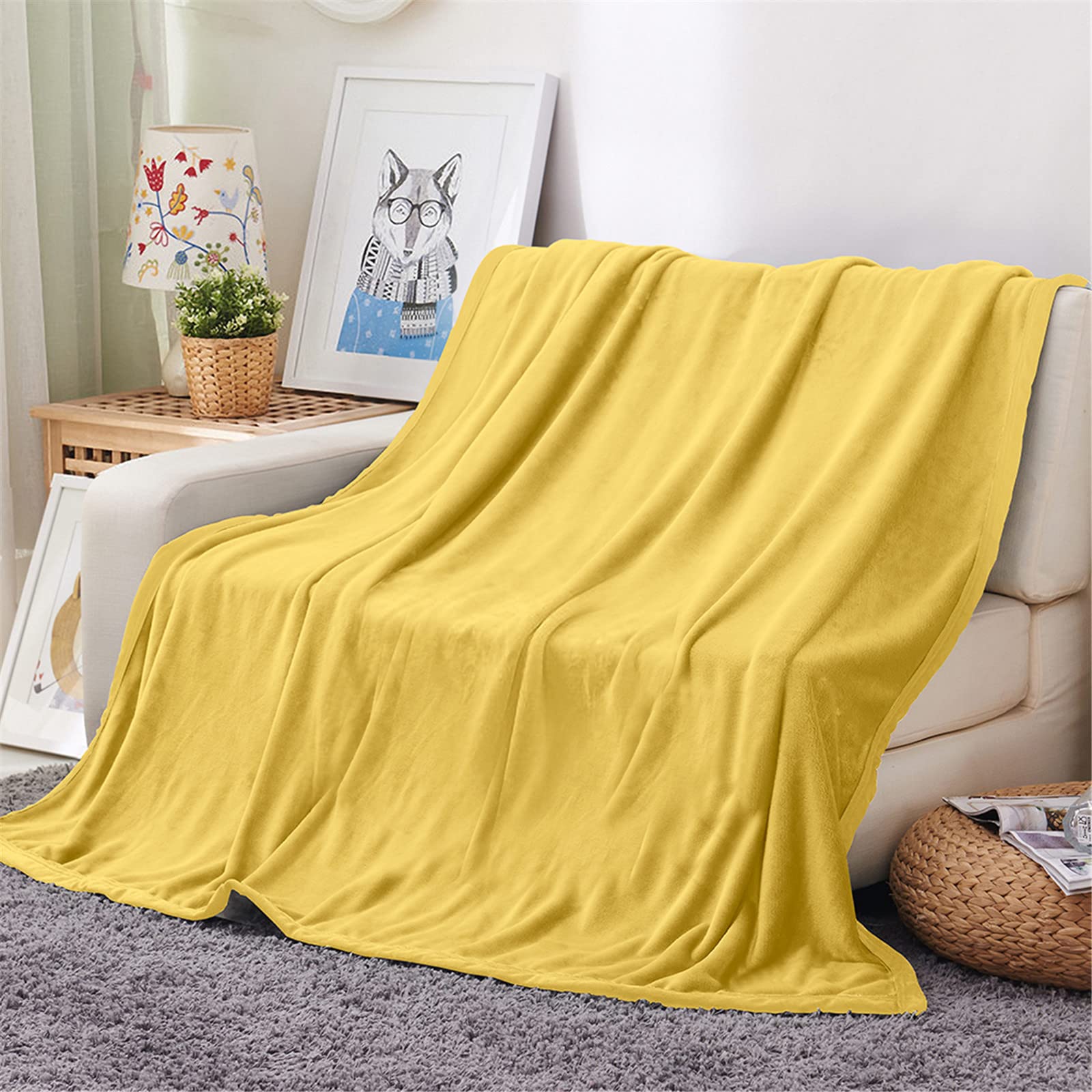 Couverture lit 1/2 personnes jaune pour des soirées cocooning sur le canapé