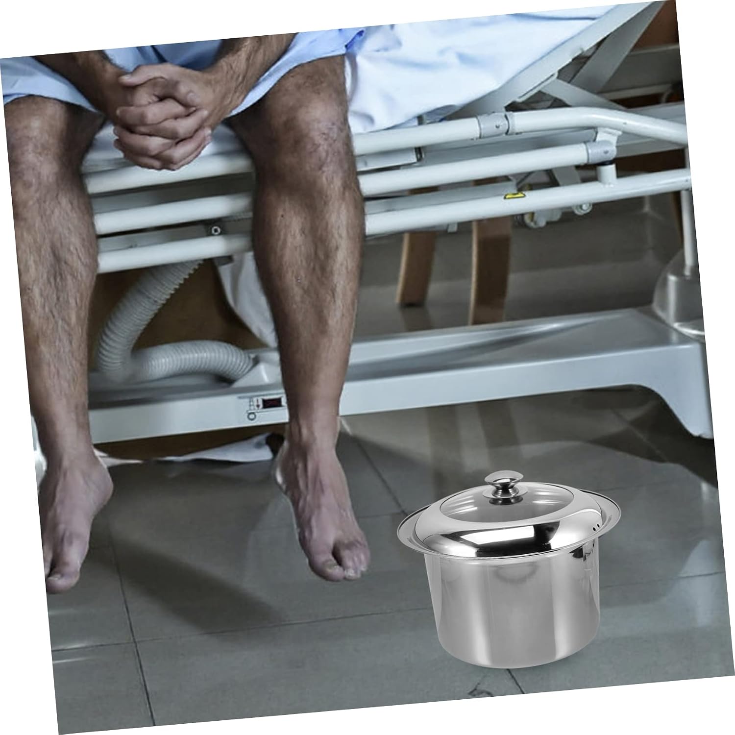 Heavy-Duty Stainless Steel Bed Pan Lid Portable Urine Pot for Children and Seniors Covered Night Spittoon for Bathroom Use Commode
