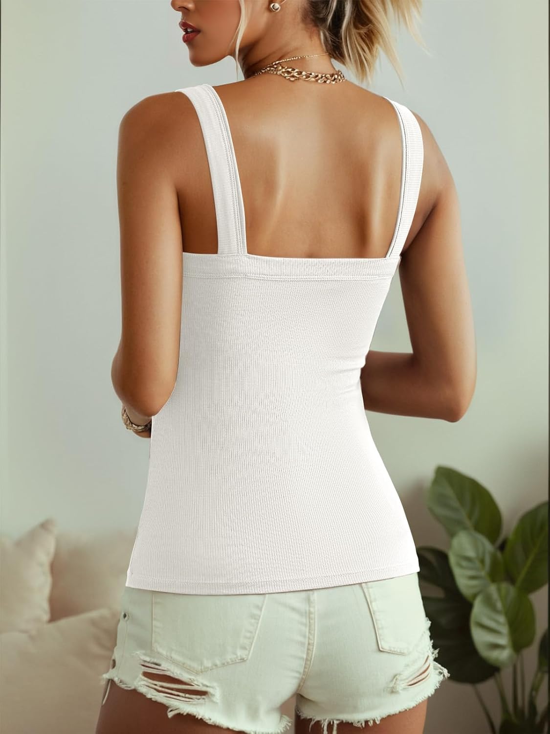 Ninee Women's Tank Top with Built in Bra Ribbed Camisole Summer Scoop Neck Basic Cami Tanks