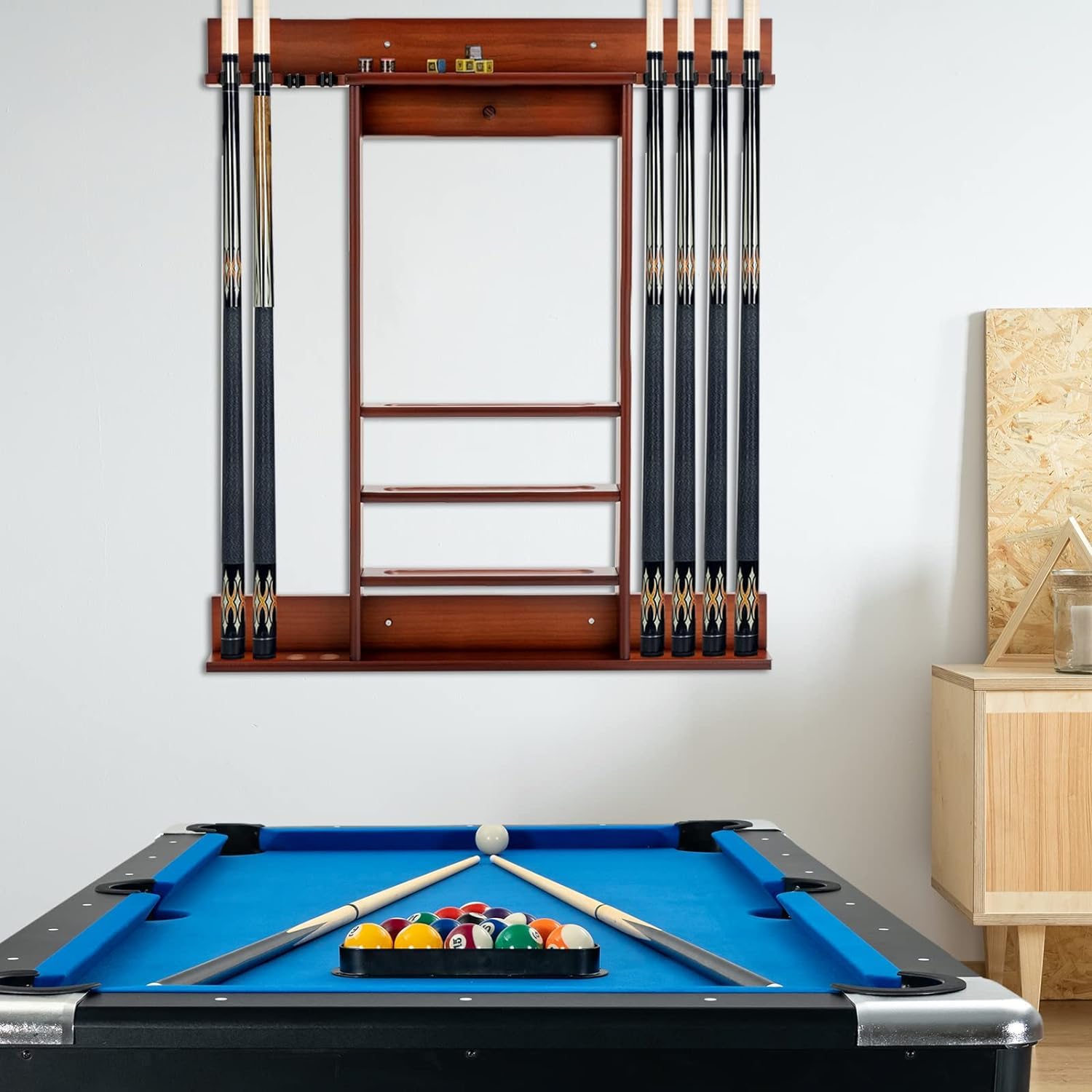 GYMAX Soporte para Tacos de Billar de Madera de Pino, Soporte para Tacos de Billar para 8 Tacos, 15 Bolas de Billar y Accesorios de Billar, Accesorios de Mesa de Billar para Sala de Billar, Bar, Club