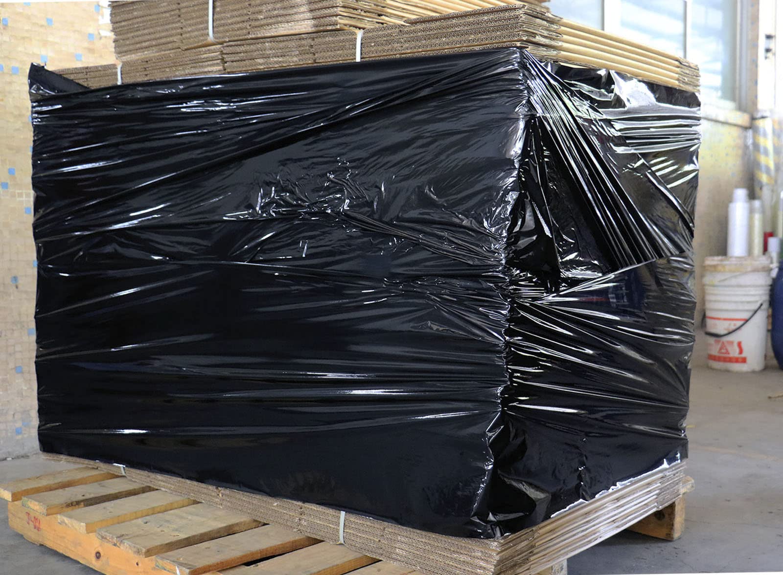 4 Pack Industrial Negro Pallet Stretch Wrap Cling Film 20mic 400mm 260m con plástico rollo handle.Durable Self Adhering embalaje, embalaje, Heavy Duty Shrink Film BOMEI PACK