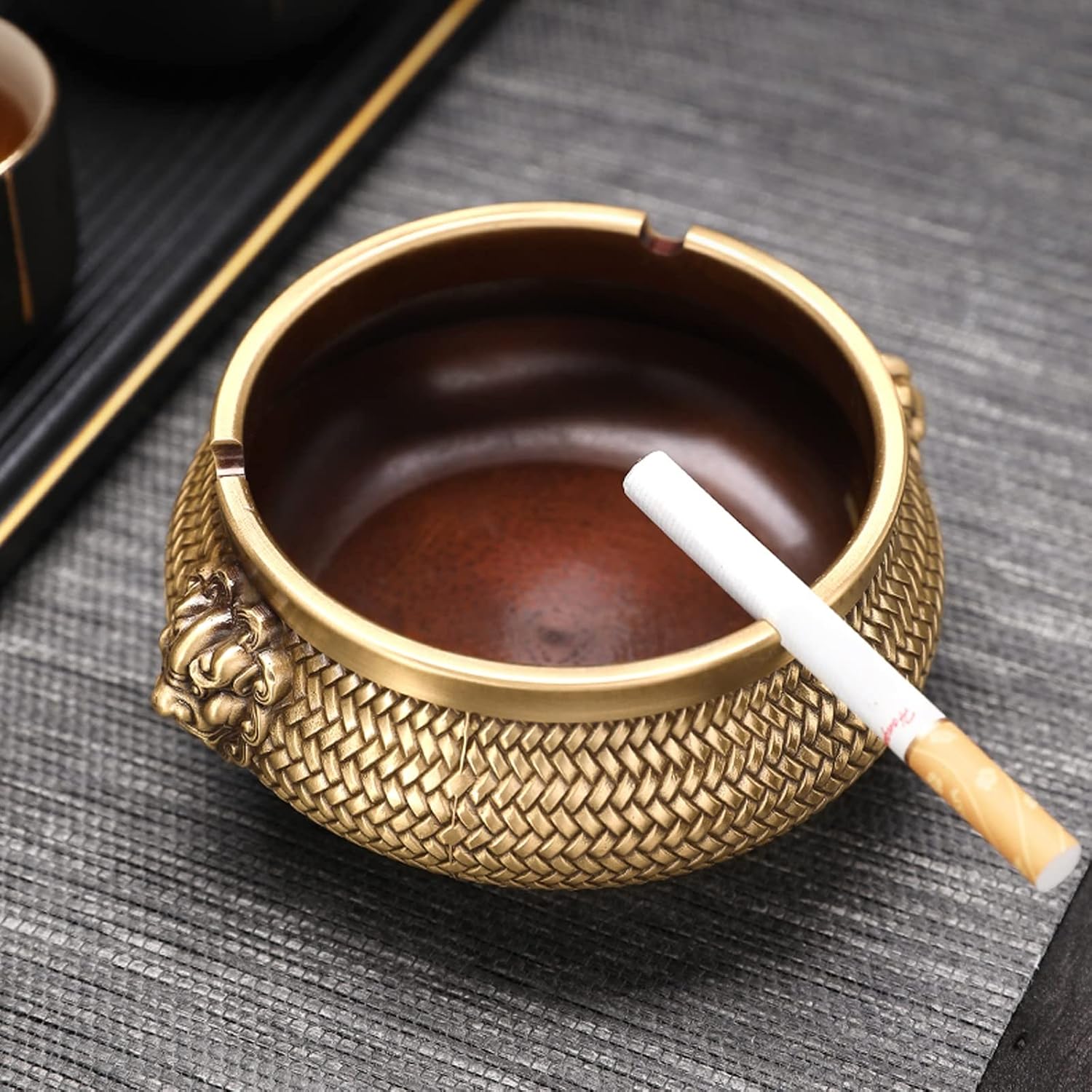 Ash Tray Copper Ashtray for Indoor or Outdoor Use Tray Cigarettes and Smoking Home Office Decoration Smoked Cigarette Ashtray Outdoor Ashtray
