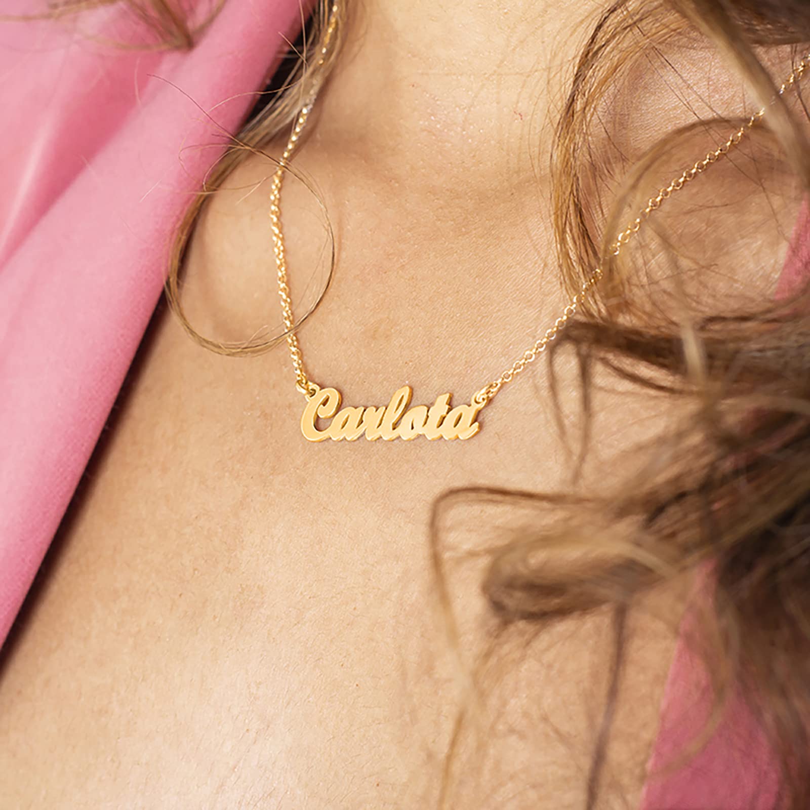 Collar con Nombre Personalizado - Joyería Personalizada para Mujer - Regalo Perfecto para Celebrar Cada Ocasión y Marcar Recuerdos Inolvidables. (D1 CHAPADO)