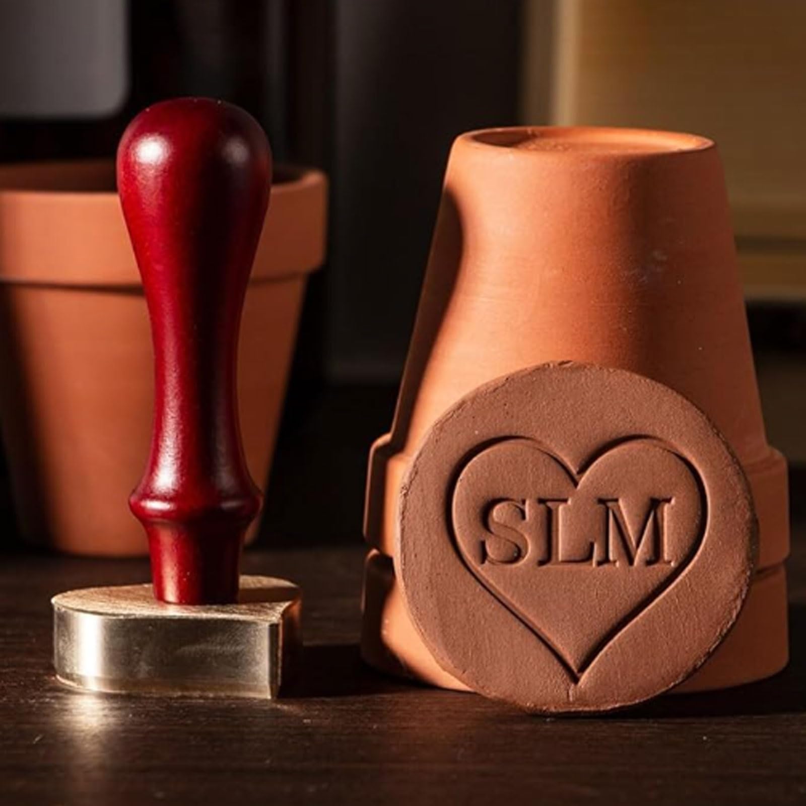 Strumento for la creazione di loghi in ceramica, timbro personalizzato for la firma in ceramica, timbro in ottone e argilla con manico in legno Timbro fatto a mano(1.5 Inches)