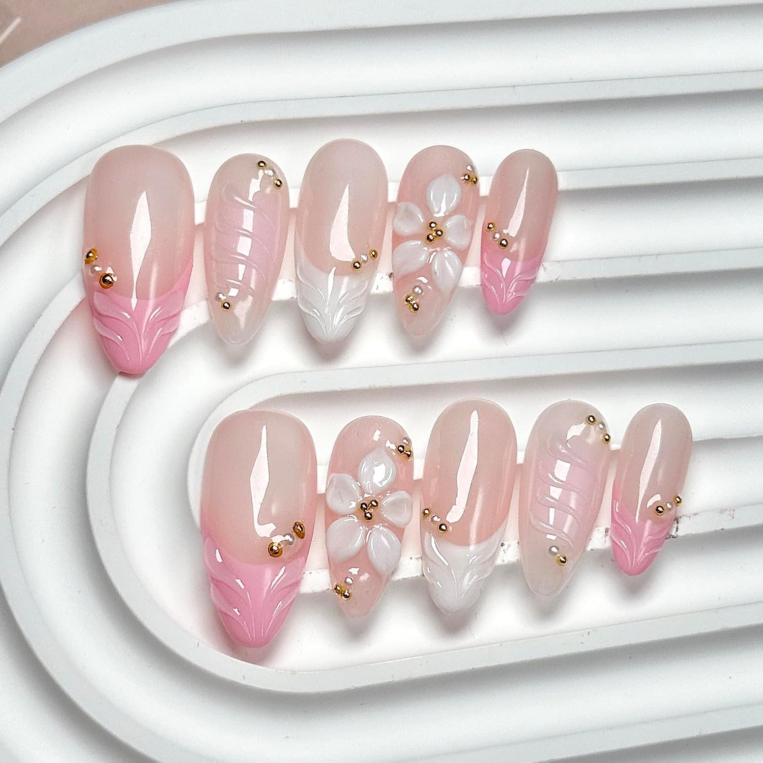 CTTHNBD Medium Press on Nails - Handmade Flower Design