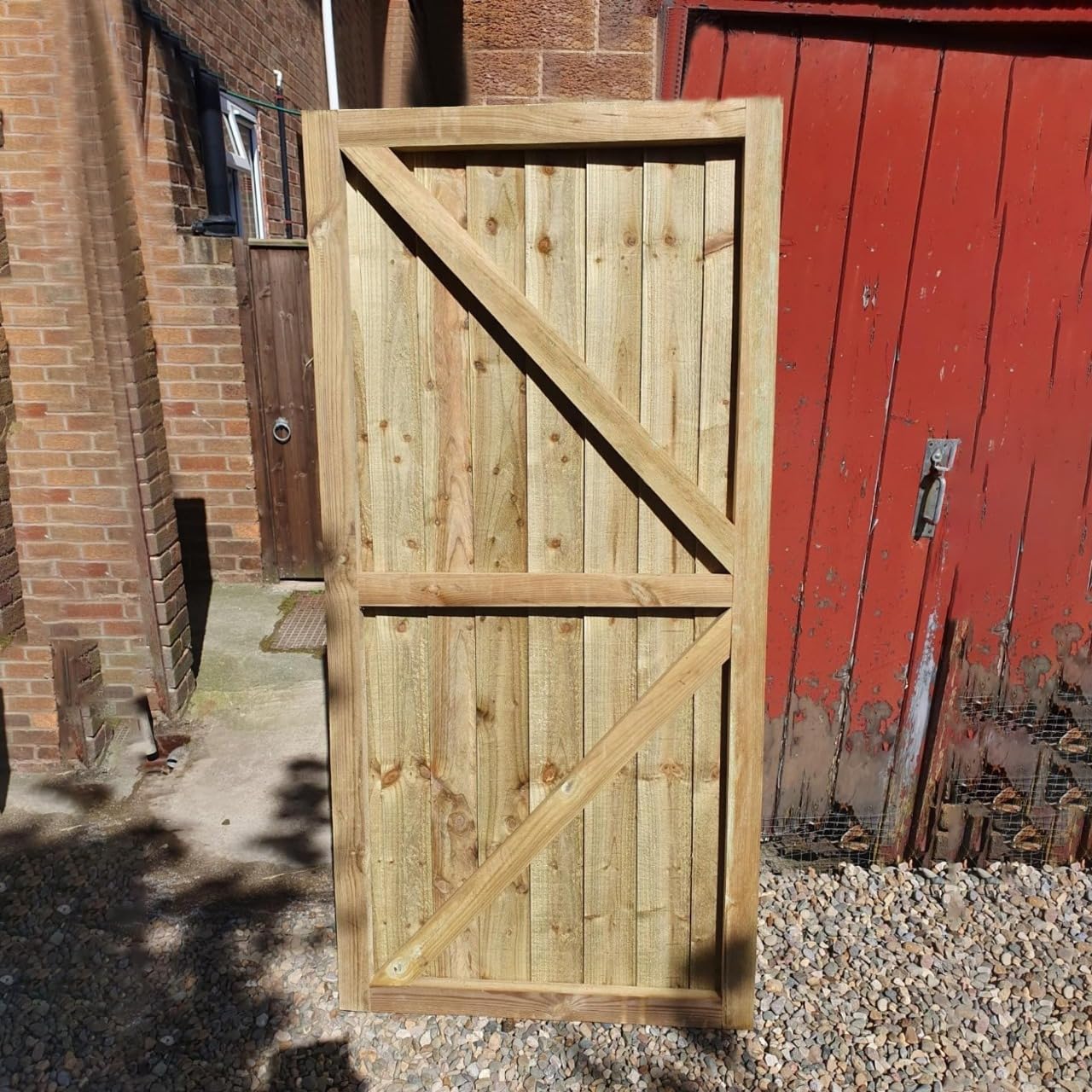 Beds Planet Garden Gate, Pedestrian Wooden Gate Pressure Treated, Wooden Feather Edge Garden Door 6ft Height 2 Feet Width 2 inches Depth (180cm High x 90cm Wide x 6cm Deep) — view 3