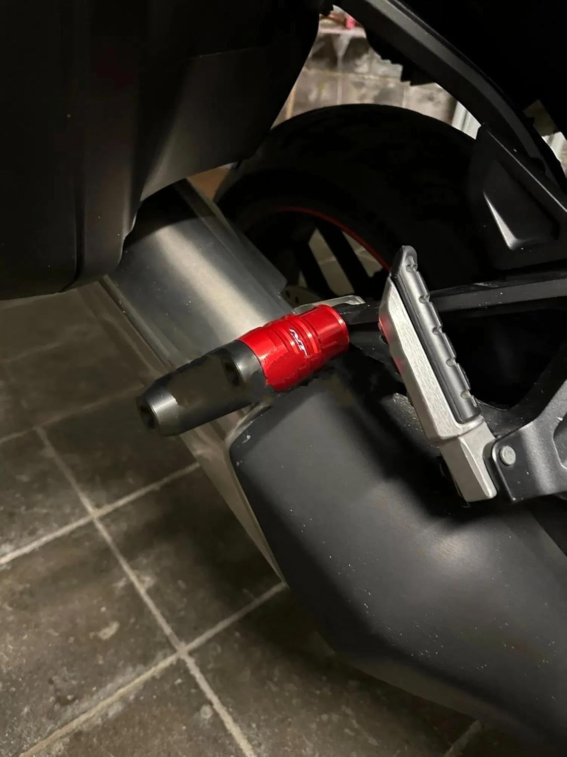 オートバイ落下防止排気管保護 オートバイ排気スライダークラッシュプロテクター に適合するホンダ NT1100 NT 1100 202