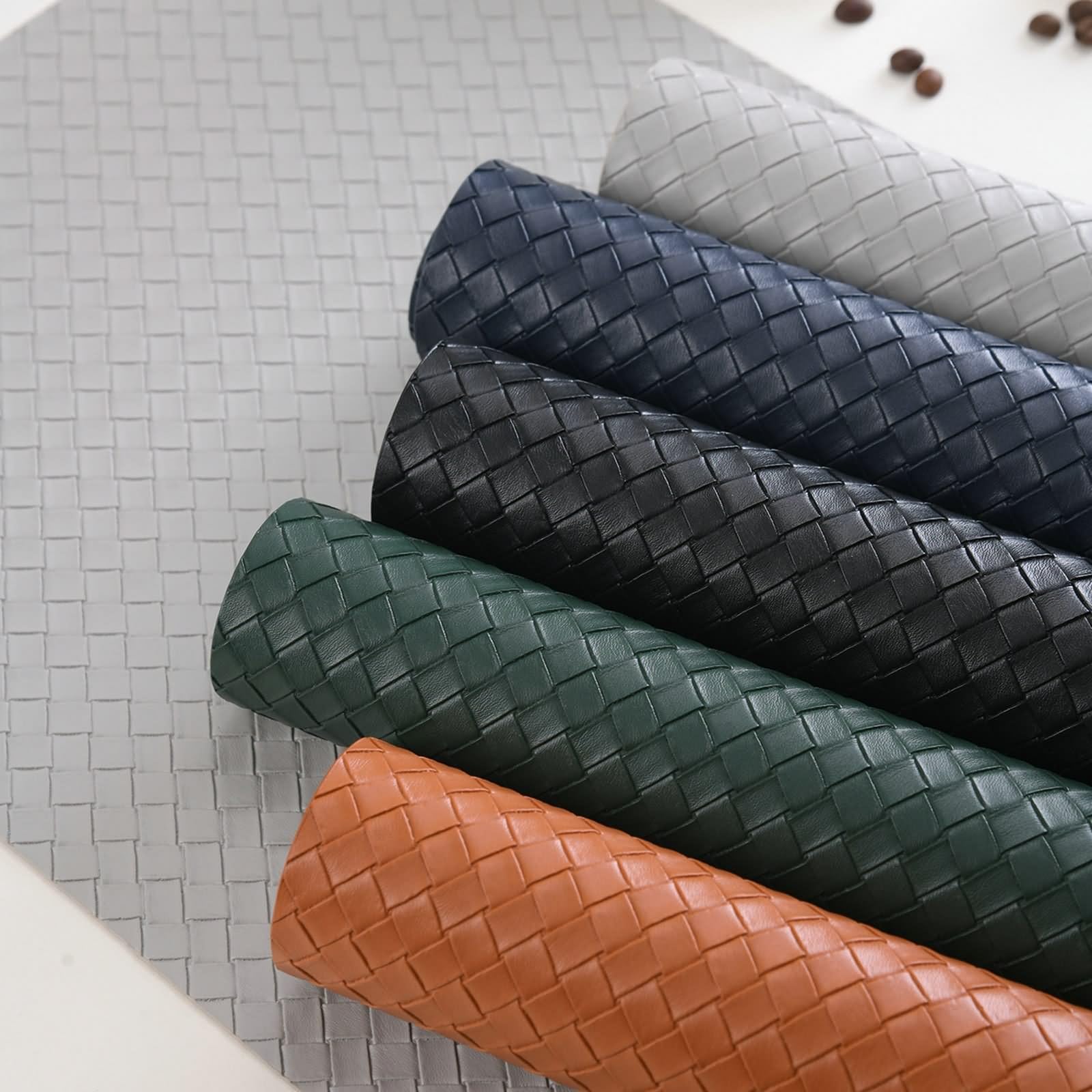 Lot de 6 Set de Table XXL 30x45cm, Quilted Placemats Rectangle à Motif en Treillis Cuir Gris Foncé