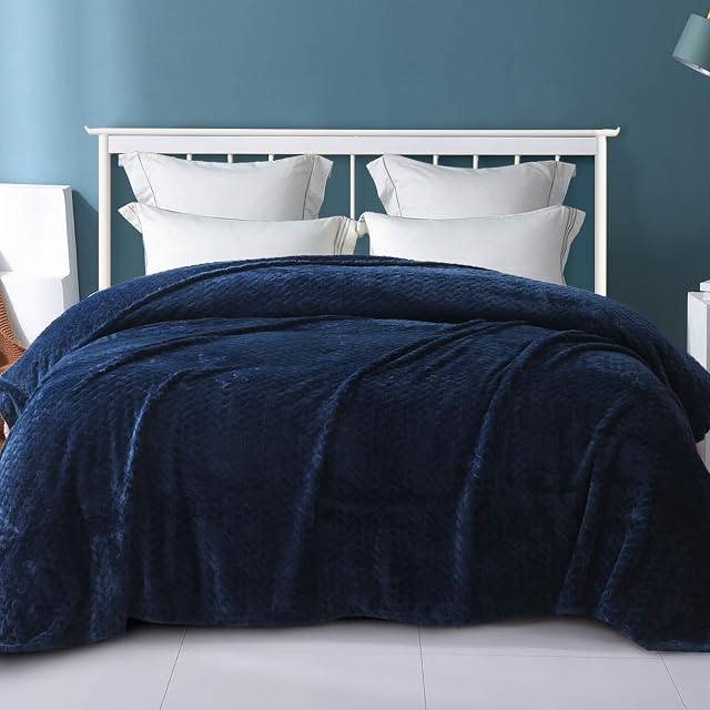 Exclusivo Mezcla King Size Flannel Fleece Blanket, 230x265 CM Soft Jacquard Weave Leaves Pattern Velvet Plush Bed Blanket, Navy Blue Blanket