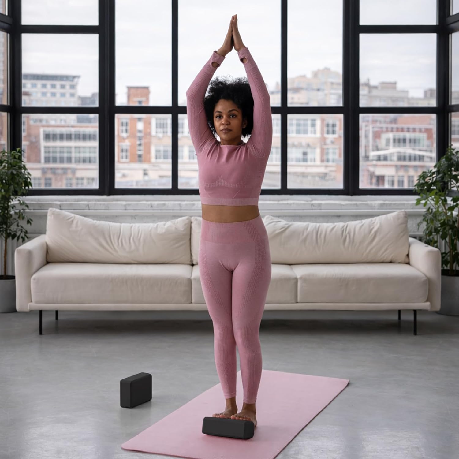 GOGO 32 Packs Yoga Blocks Bulk Yoga Bricks, Non-Slip Foam Gym Block 9X6X3 Inch for Pilates Meditation