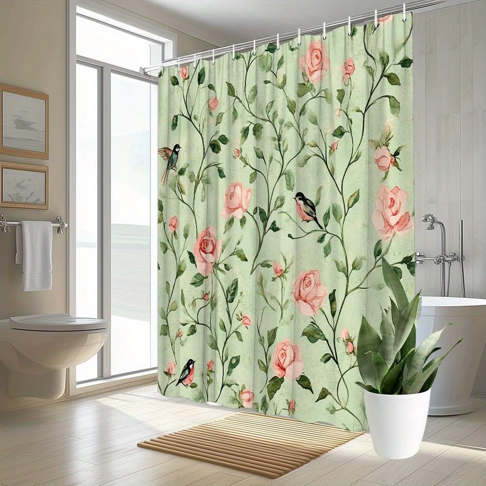 Zasłona prysznicowa z delikatnymi różowymi różami, zielonymi liśćmi, małymi ptakami, dla kapryśnego motywu botanicznego vintage w łazience (138 x 153 cm (szer. x wys.)