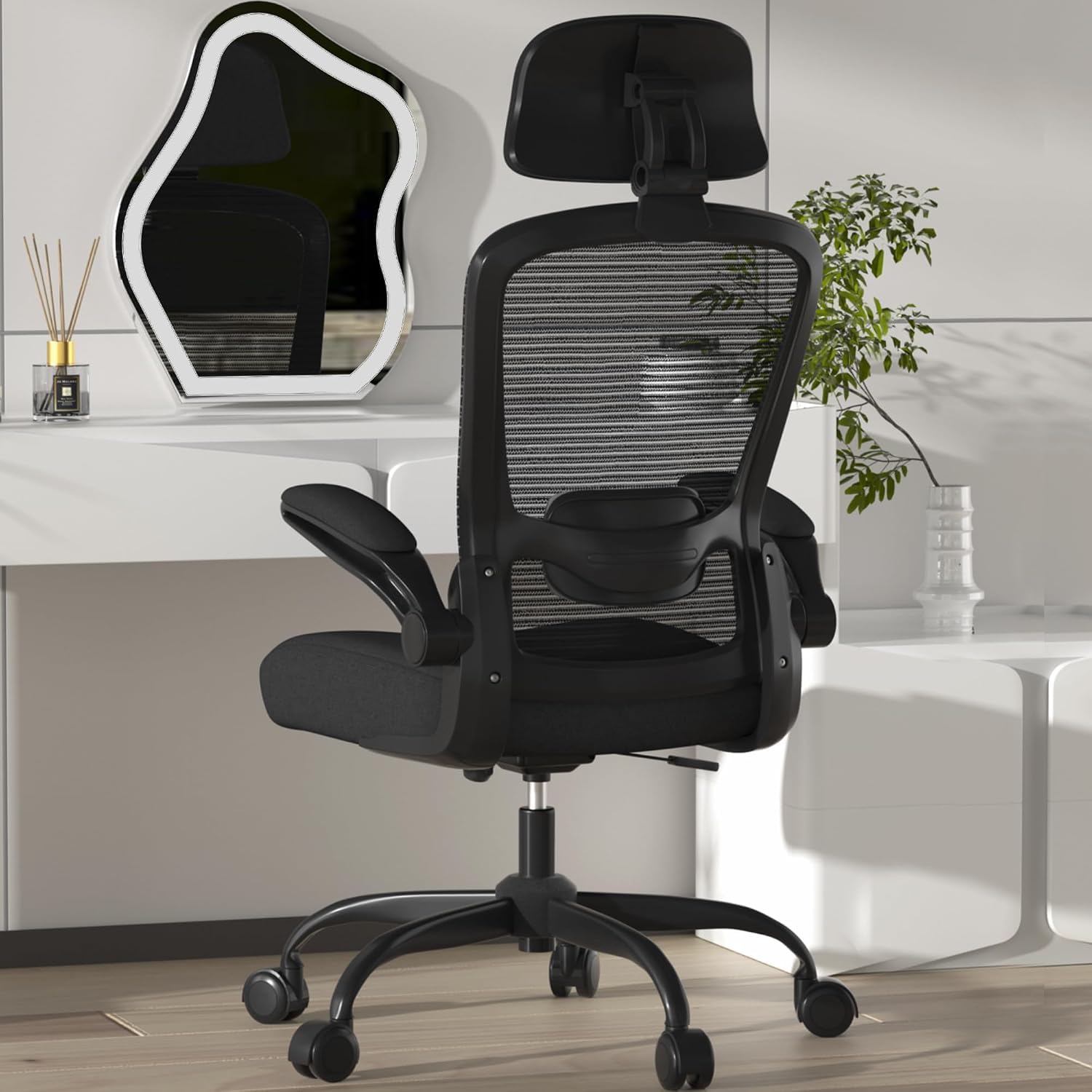 Silla de oficina, silla de escritorio ergonómica de respaldo alto con soporte lumbar ajustable y reposacabezas, con reposabrazos abatibles para tocar la guitarra, moderna, negro (marco negro)