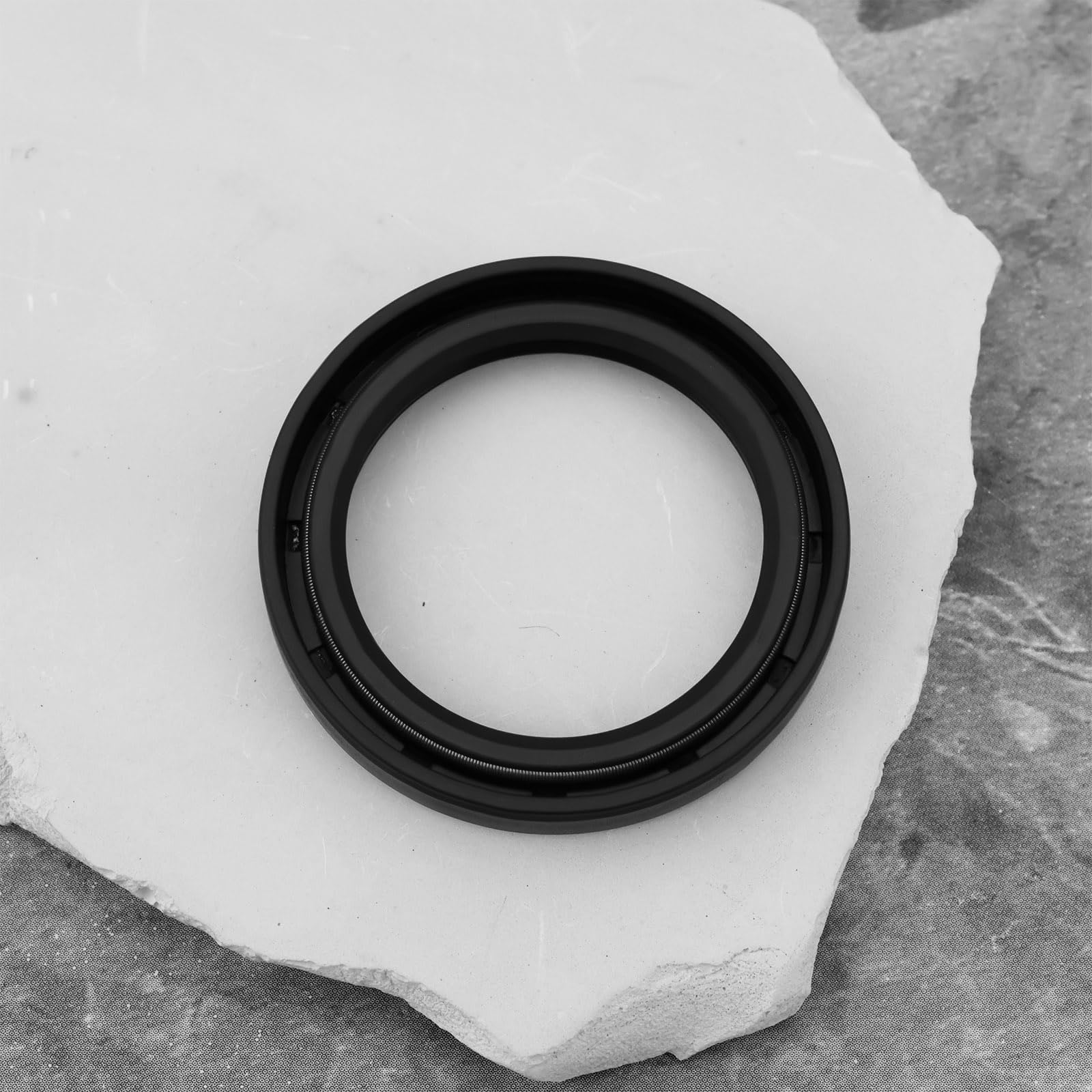 2 Pièces Joint D'huile Avant 35 X 47 X 7 Compatible avec Kubota D722 Et D902 Les Moteurs Compatible avec Bobcat 6670358 15877-04140