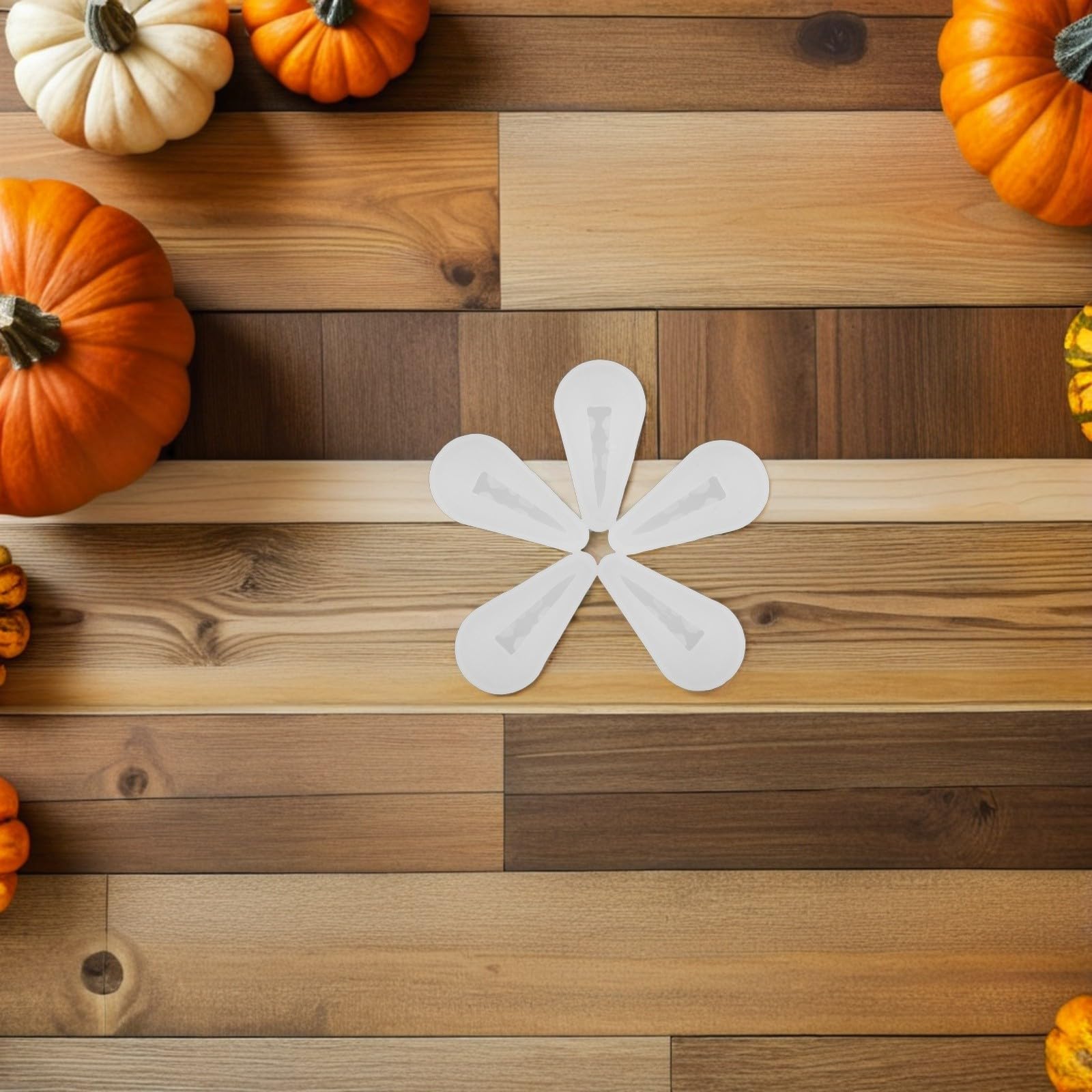 Tofficu 20 Pièces Moule en Silicone pour Crâne de Corbeau Blanc, Design Détaillé et Démoulage Facile, pour Cuisson, Chocolat et Création de Bijoux Halloween