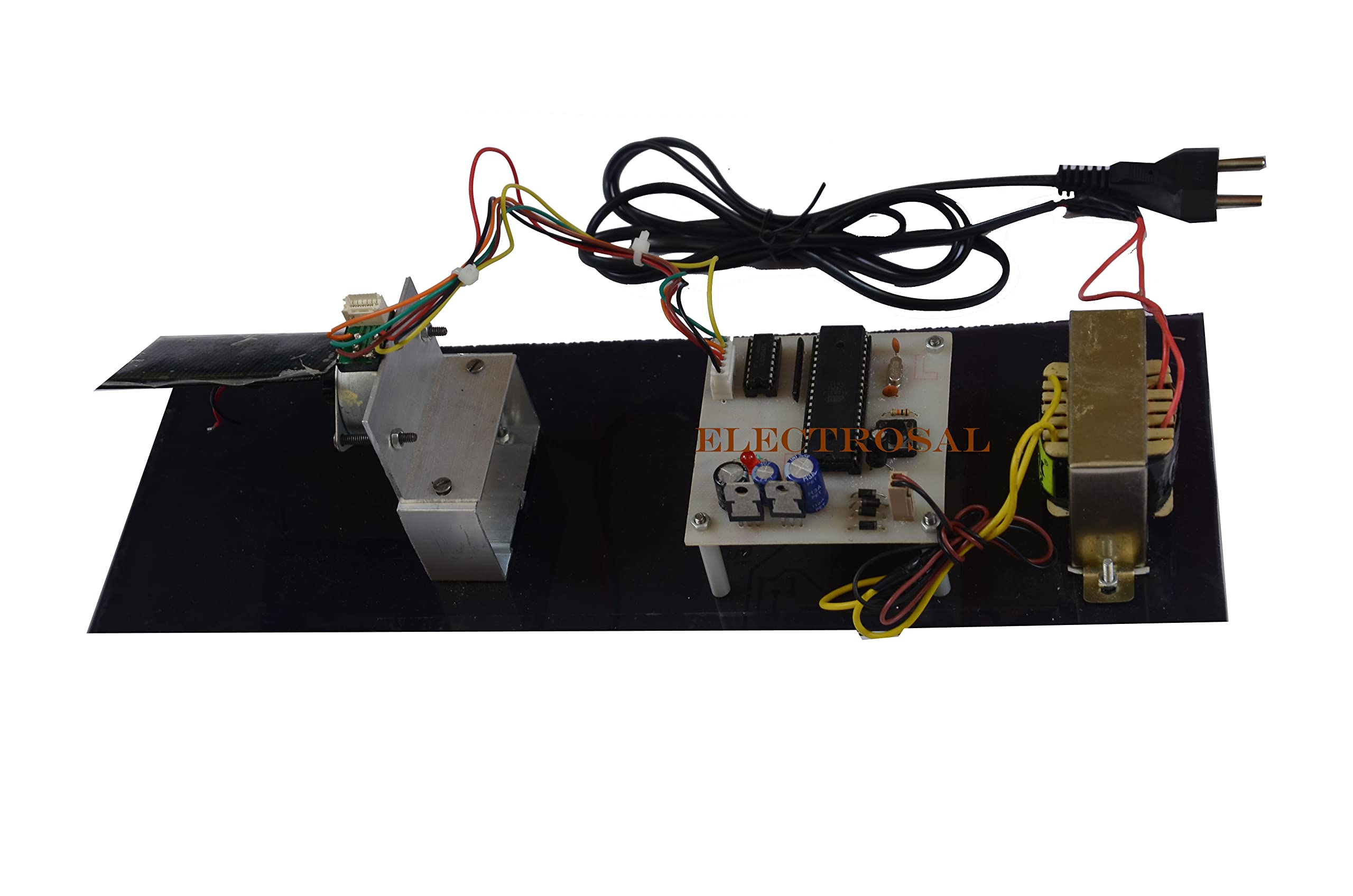 SUN TRACKING SOLAR PANEL ENGINEERING PROJECT
