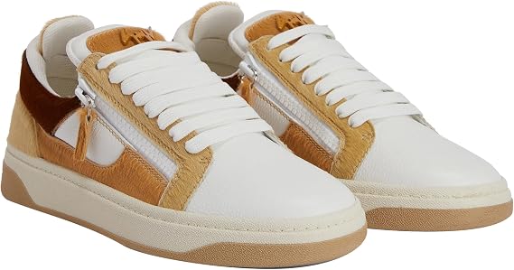GZ94 Low Top Sneakers