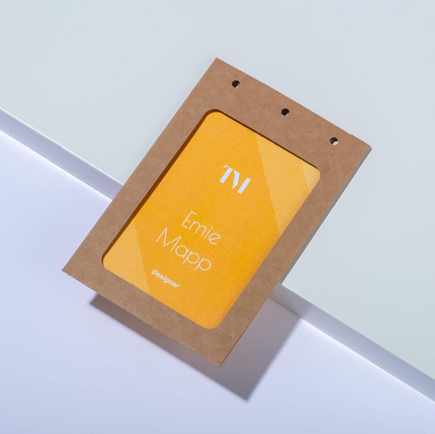 Avery - 50 A6 Card Badge Holders in FSC Card with 52 Printable Micro-Perforated Inserts - Plastic Free - 105 x 148 mm - Compatible with Laser and Inkjet Printing