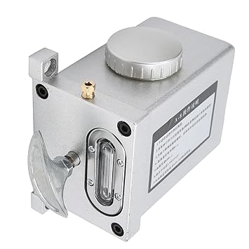 Left Hand Pull Pumps, 8ml/min 650CC 4mm Pipe Diameter Good Tightness Resistive Lubricating Pump for Grinders for Milling Machines