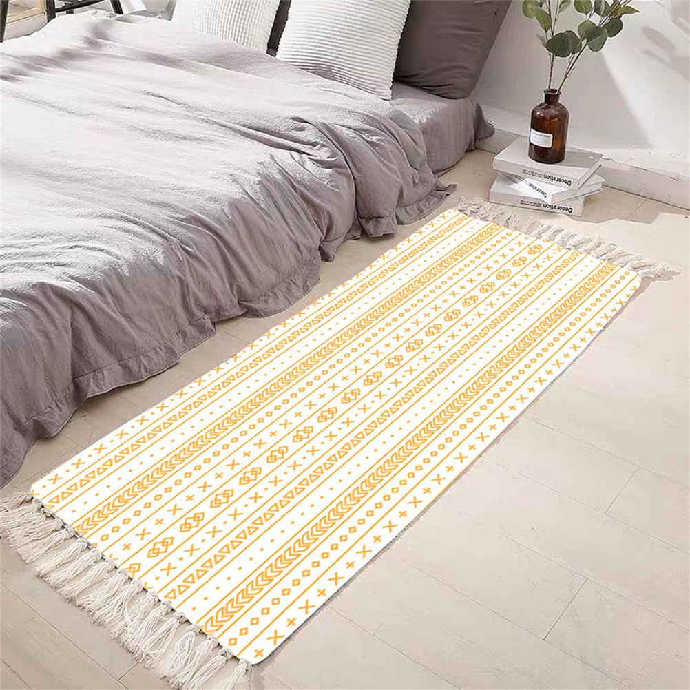 Tapis bohème avec frange pour illuminer votre salon avec un style géométrique jaune