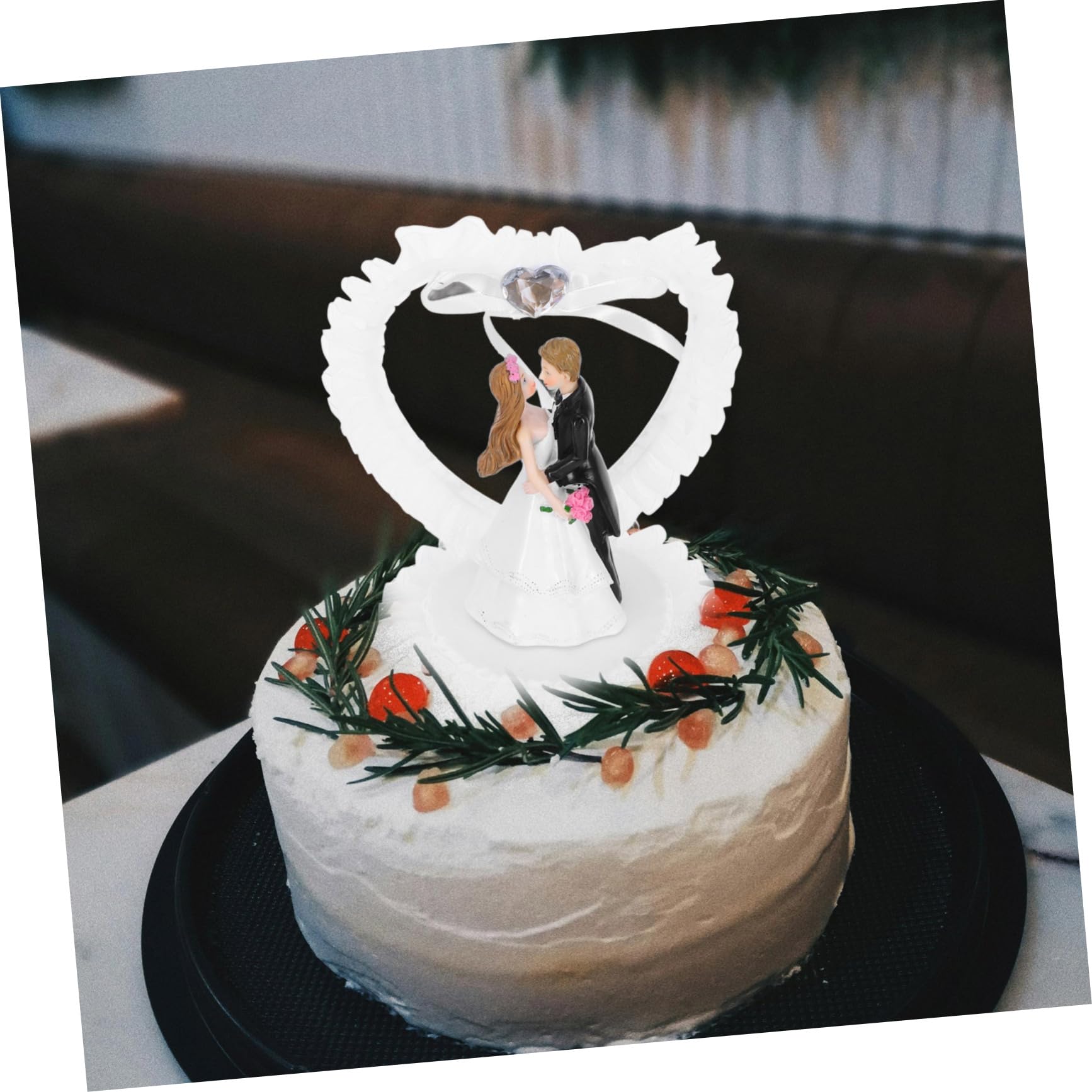 Romantische Braut und Bräutigamfigur aus Kunstharz Weiße Hochzeitsdekoration für Torte und Desserttisch Zart und Tragbar
