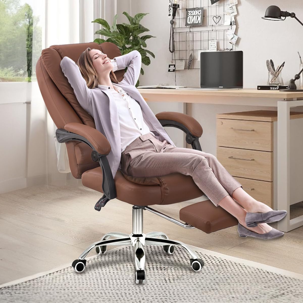 Cadeira De Escritório, Cadeira De Com Apoio Para Os Pés E Encosto Ajustável (Marrom)