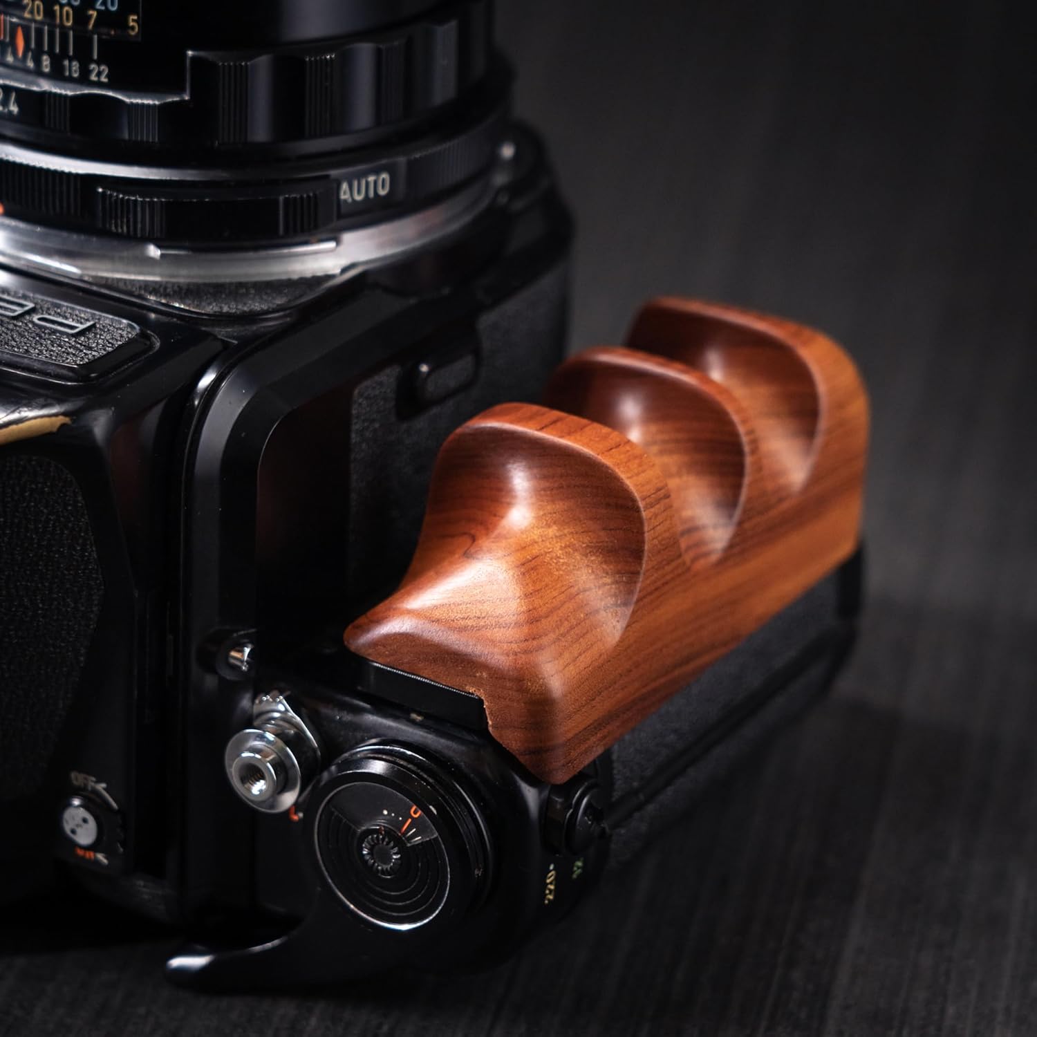 Wood Wooden Camera Hand Grip for Pentax 67 6X7 6 * 7 Right Hand Handle Holder (Desert Iron)