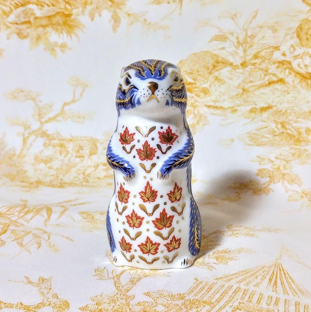 『ロイヤルクラウンダービー』のペーハーウエイト　「リス」 Amazon.co.jp: ロイヤルクラウンダービー のペーハーウエイト 「リス