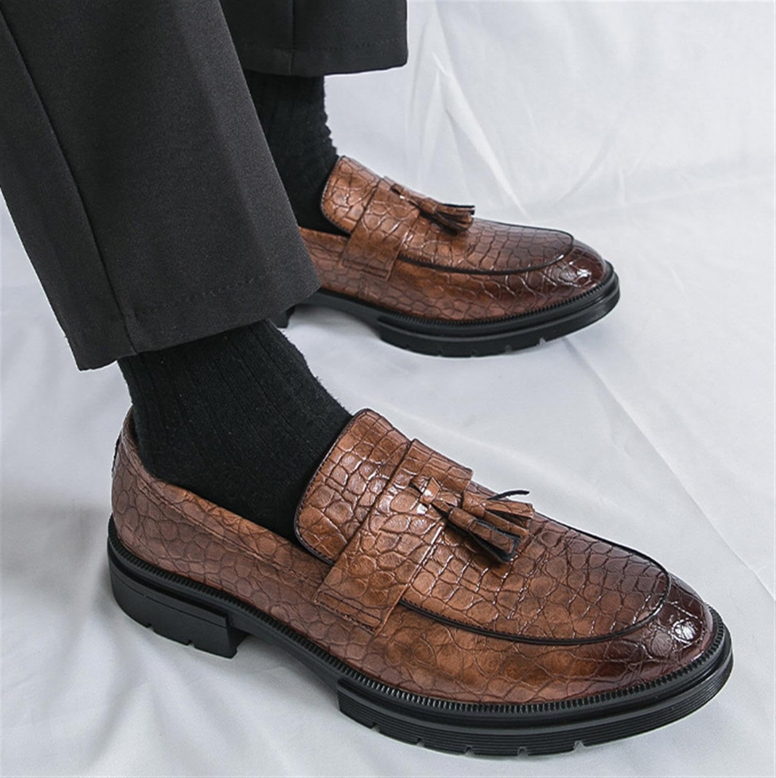 Mocasines Hombre Estampado Cocodrilo con Borlas Zapatos Casuales de Cuero Elegantes Antideslizantes para Oficina Negocios Diario
