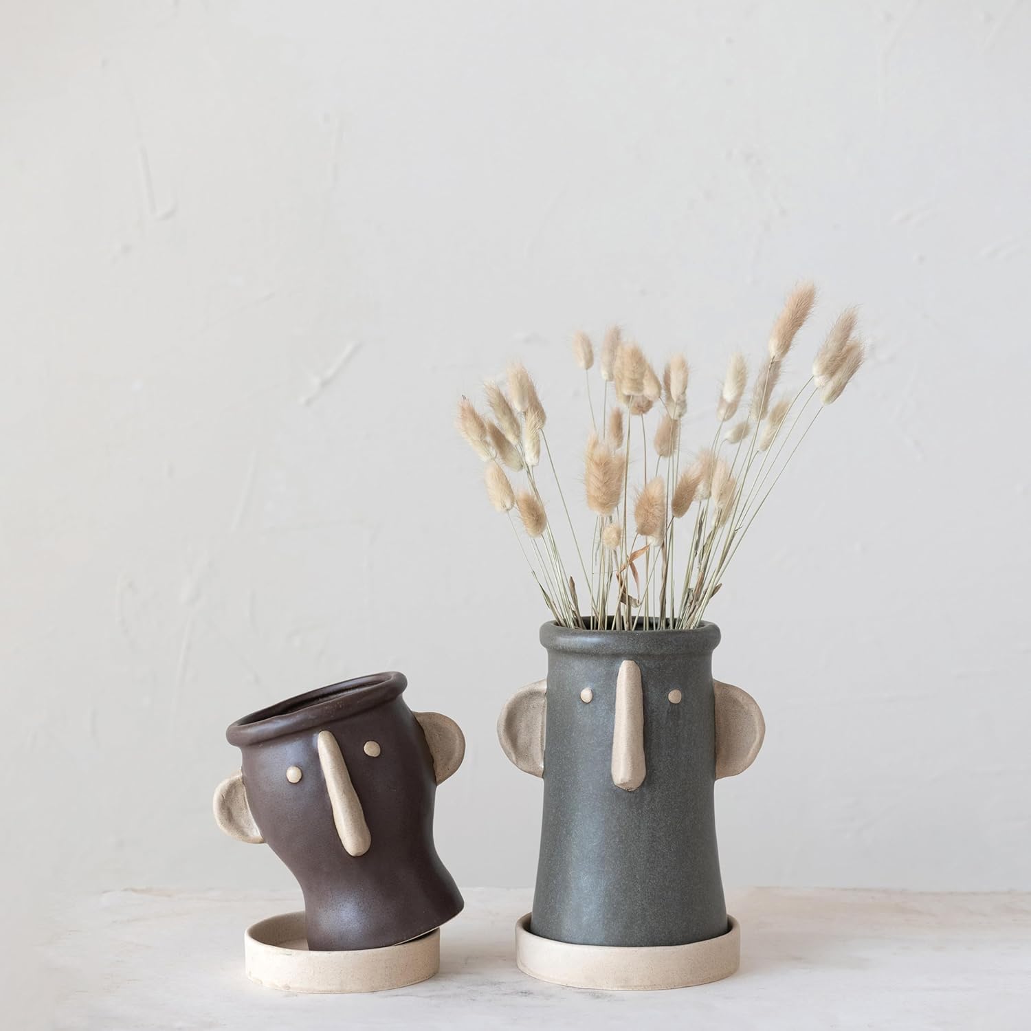 Creative Co-Op Stoneware Face Planter with Saucer, Set of 2, Matte Black and Cream, 9"