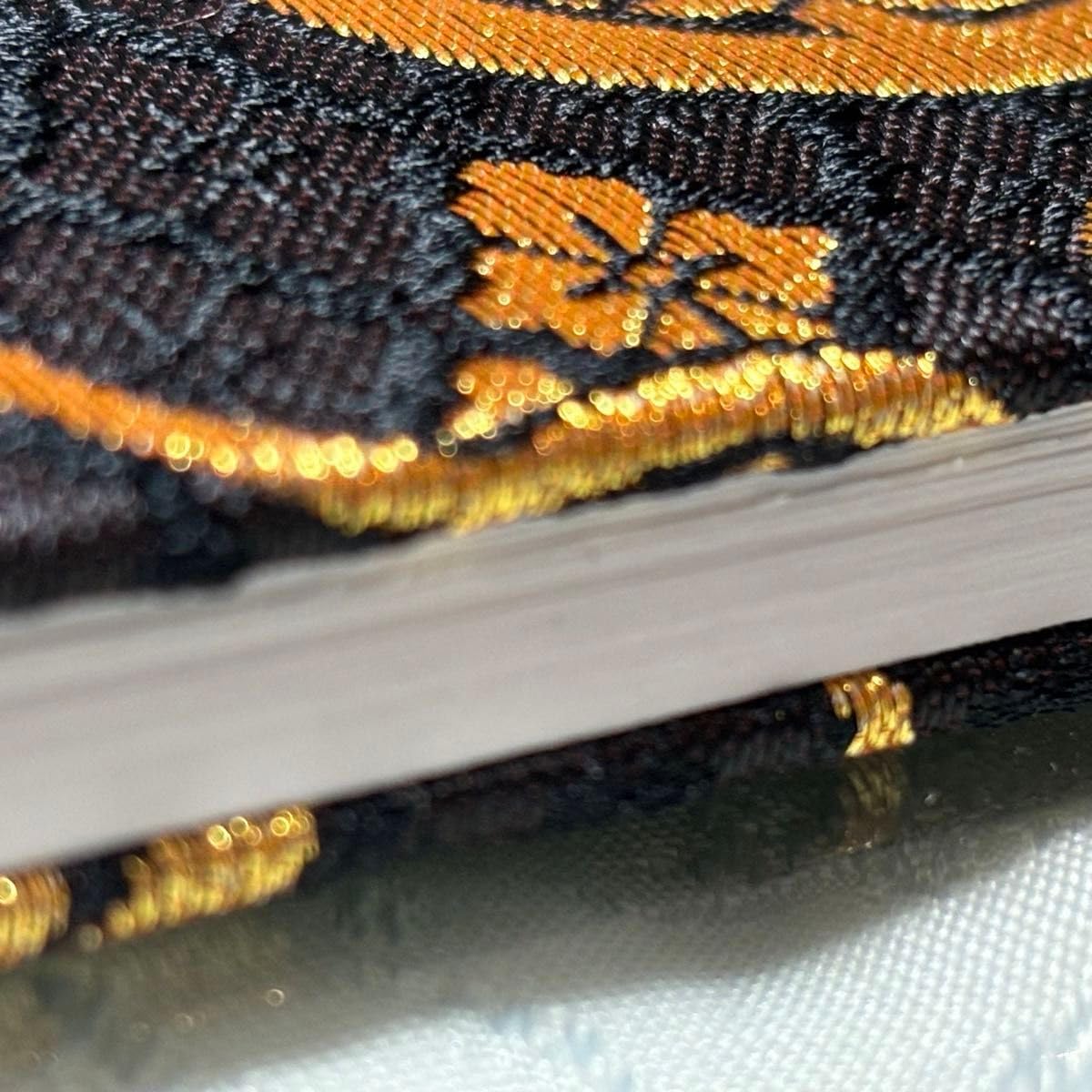 Amazon.co.jp: 御朱印帳 三つ葉葵 徳川 ブラック×ゴールド : おもちゃ 