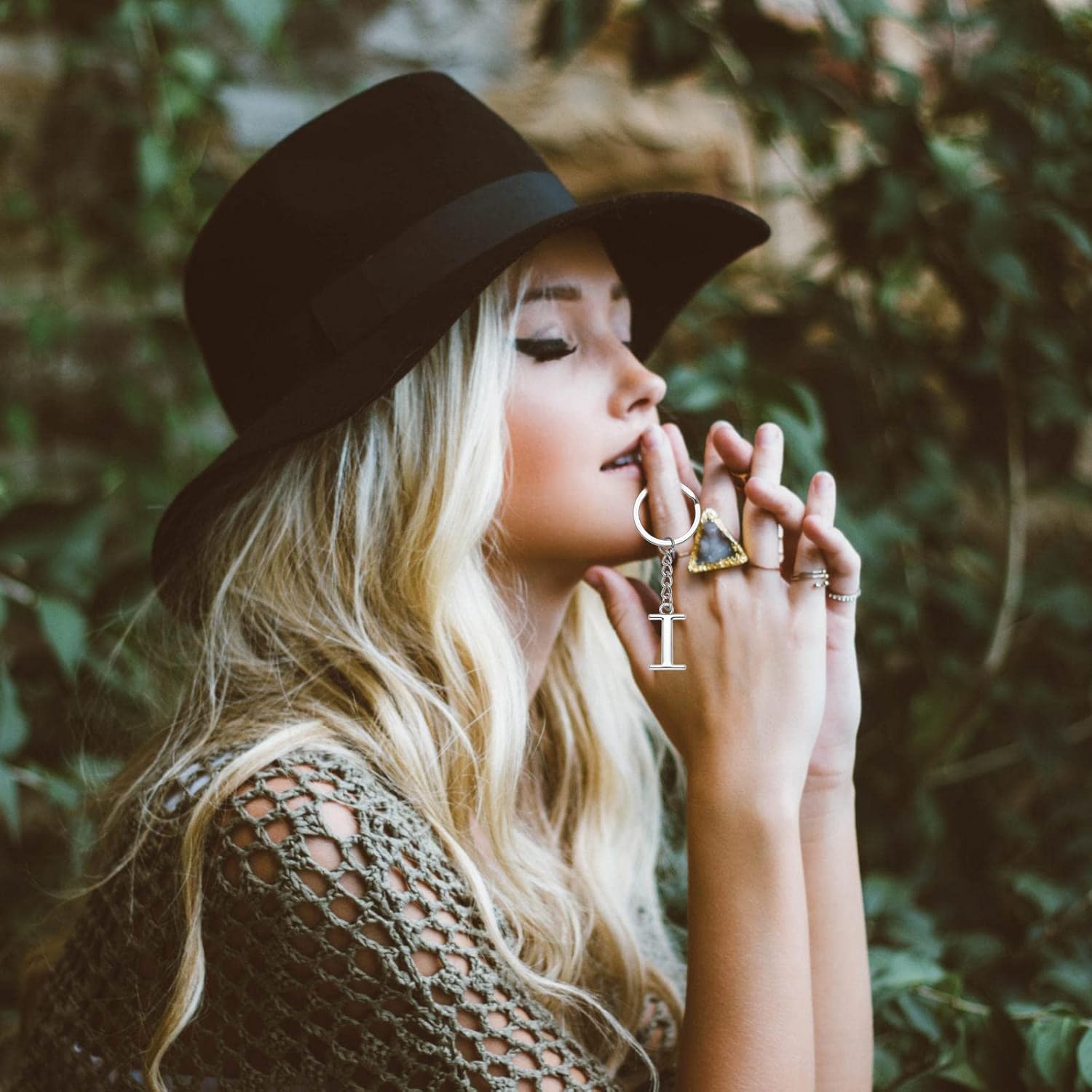 Yuxh Initial Keychain for Men A-Z Letter Key Chain for Boys Alphabet Keyring Silver Heartfelt Gift - Image 3