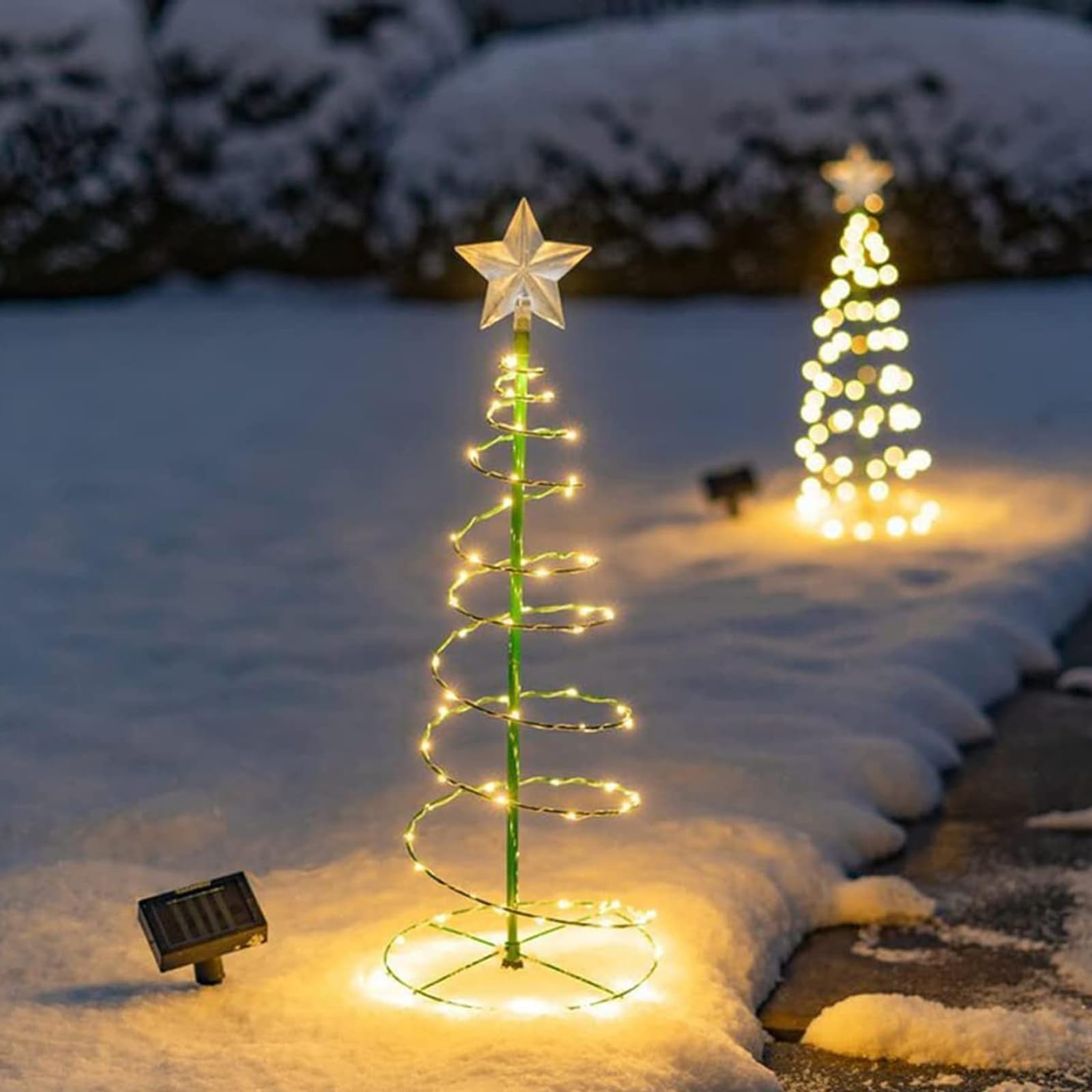 Sapin de Noël solaire illuminé pour décorer votre jardin et terrasse en hiver