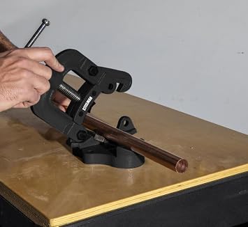 Steelman Bench Top V-Jaw Yoke Vise, for 1/8-Inch to 2-Inch Pipe, Flexible Mounting Options (61204)