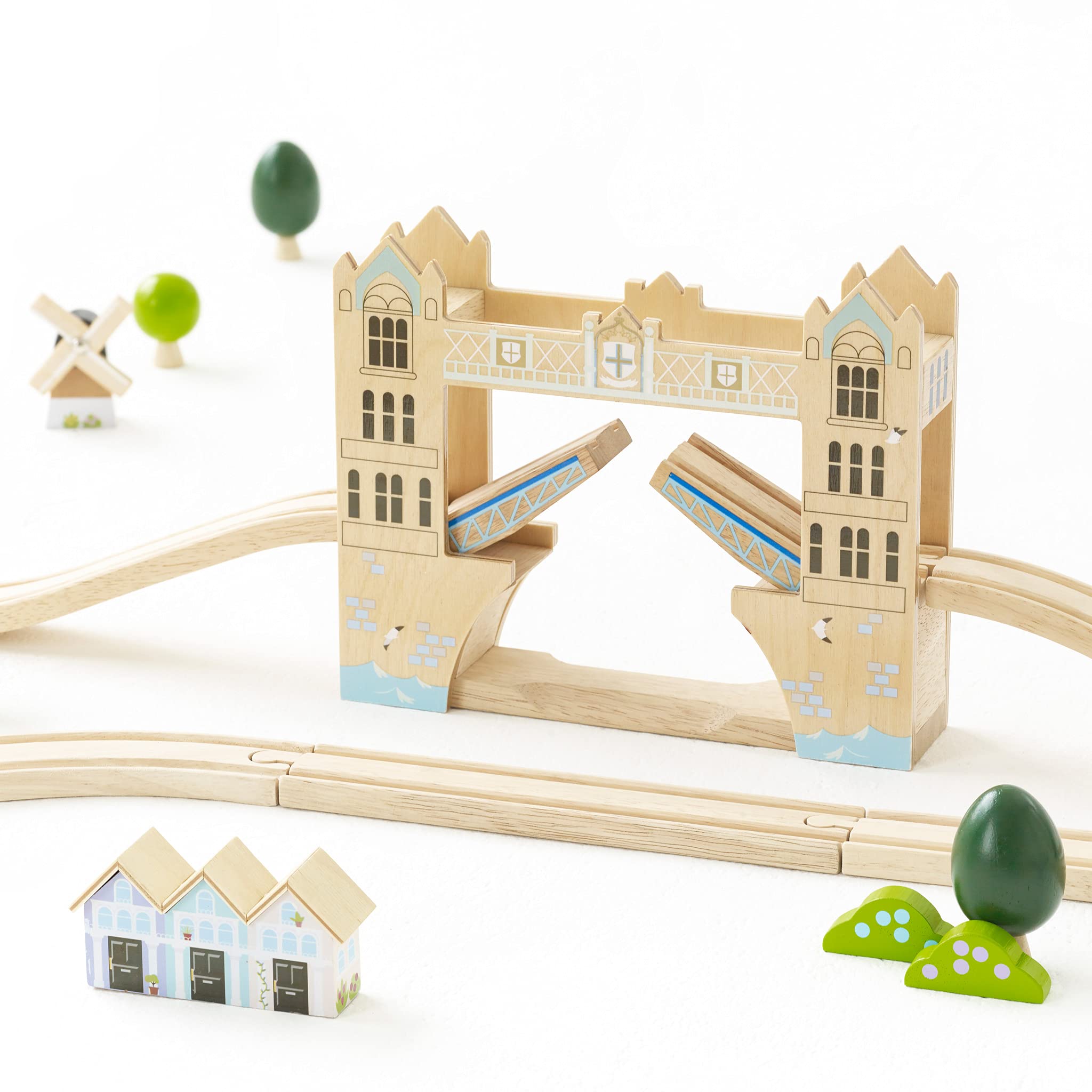 Le Toy Van - Cars & Construction - Wooden Train Set - London Train Set for 3 Year Old Boys and Girls - Train Track - 120 Piece Train Set - Role Play Toys - Girls and Boys Toys Age 3 +