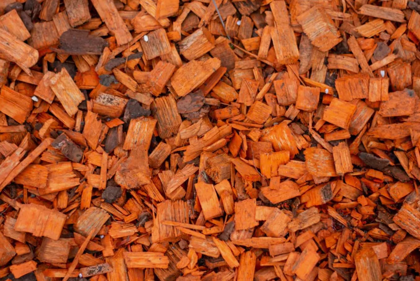 TRANS - PAL Natural Colored Wood Chips for Garden Decoration – Eco-Friendly, Safe for Plants, Available in Gray, Orange, Yellow, Red, Brown – 50L Bag (Multiple Packs) (ORANGE, 400L)