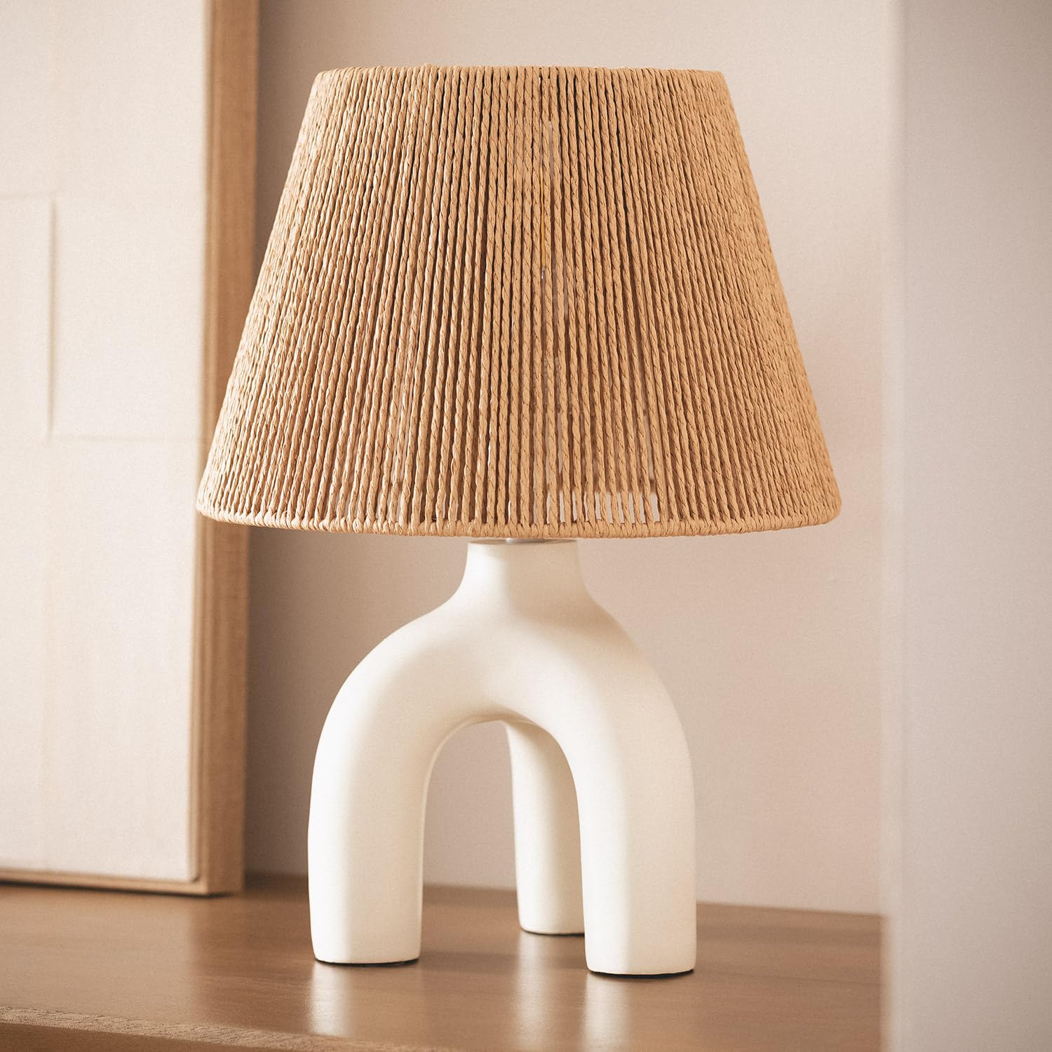 LEDKIA LIGHTING Lampe à Poser Papier Tressé et Résine Otilia Blanc