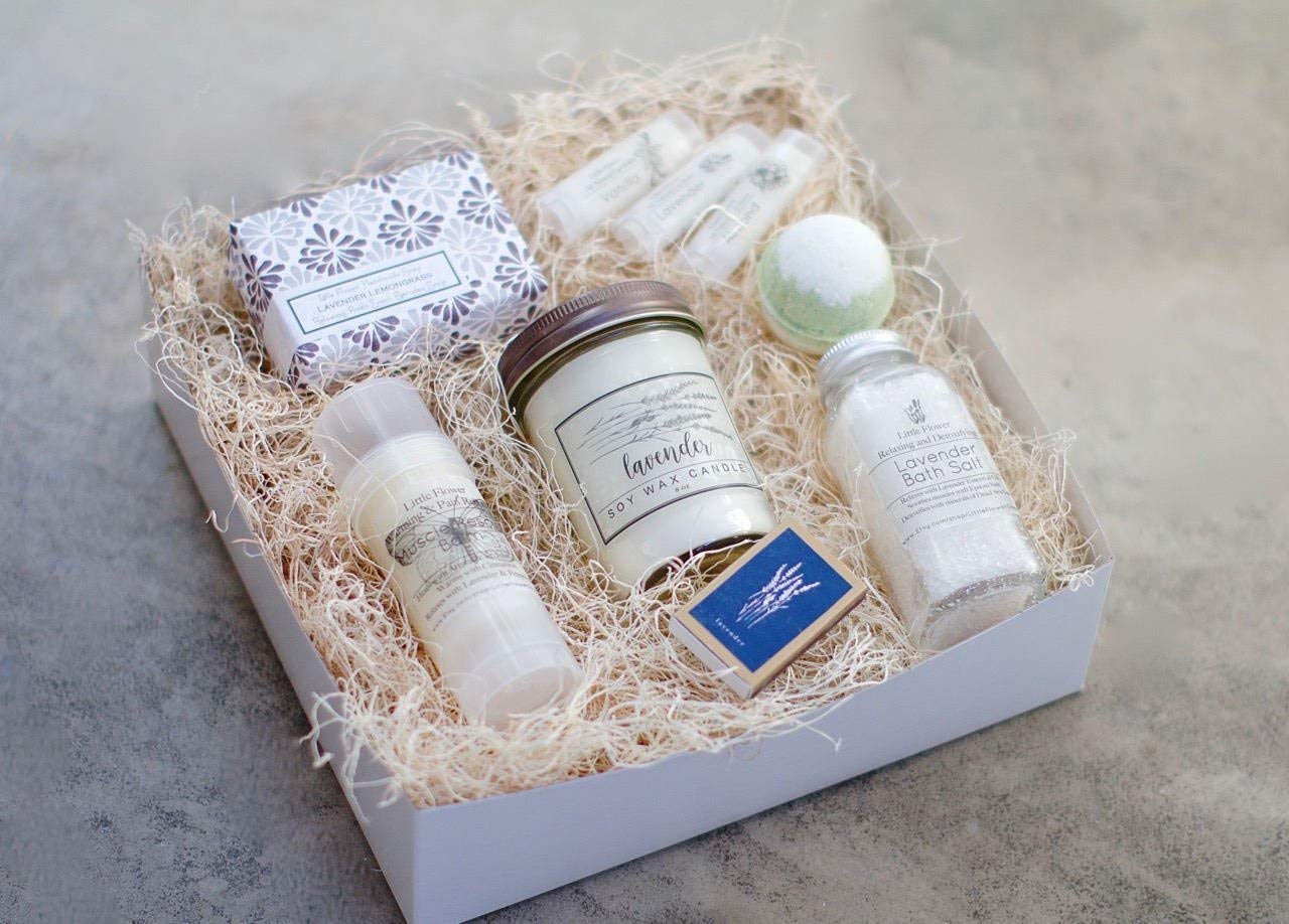 Spa Gift Set Handmade - Extra Large Luxury - Relaxing Spa Gift For Her - Essential Oil Aromatherapy Gift Box - The Little Flower Soap Co